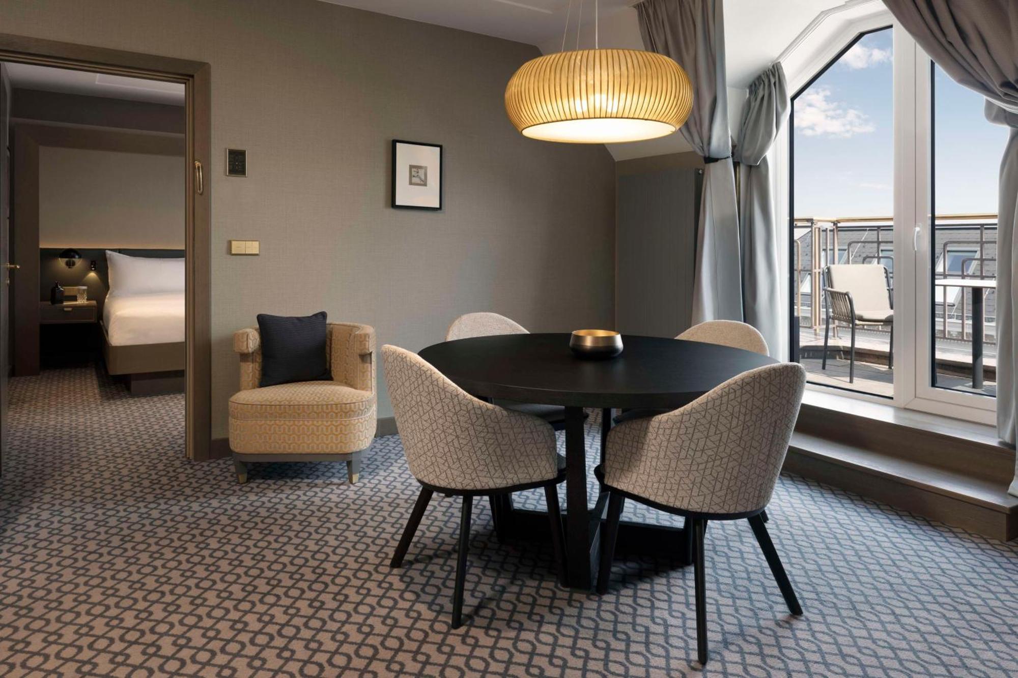 King Penthouse Family Suite