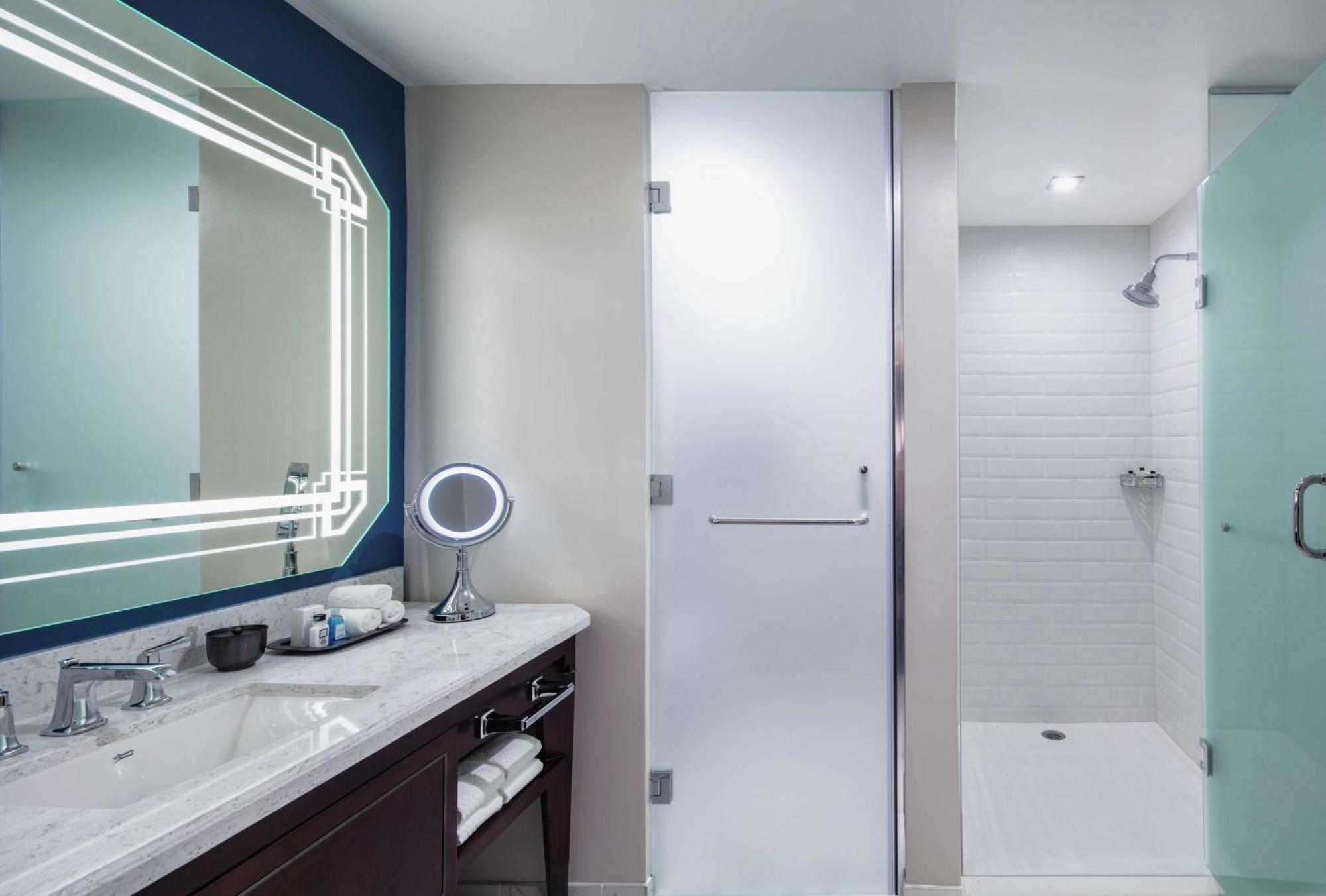 King Suite,1550661973:JPEG