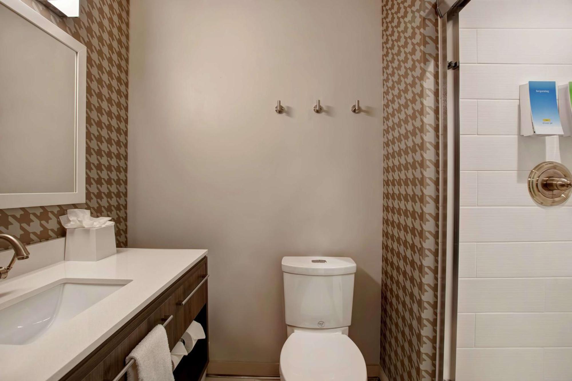King Studio Suite Hearing Access or Non-Smoking,1551272785:JPEG