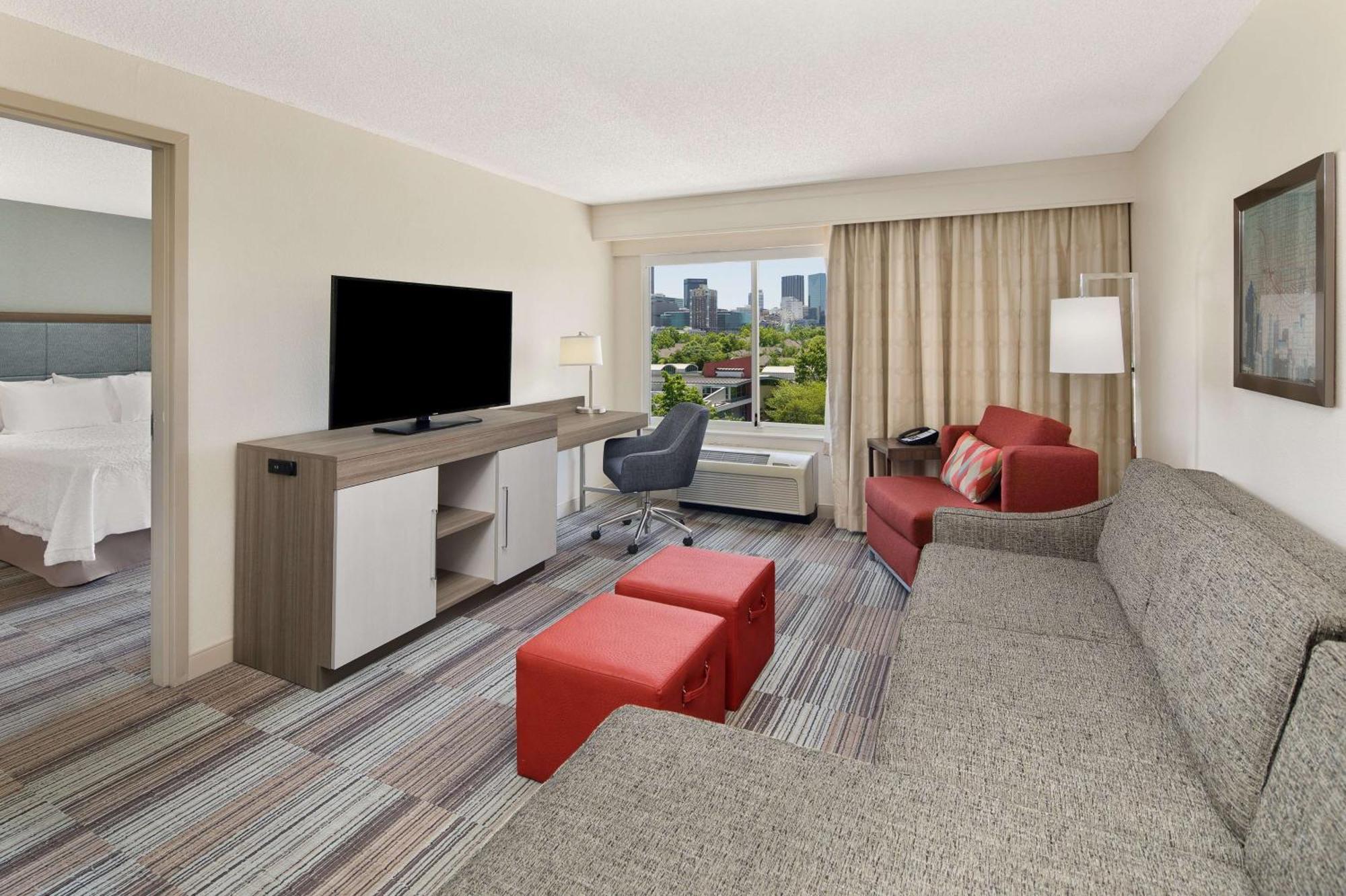 One-Bedroom King Suite with Sofa Bed - Non-Smoking