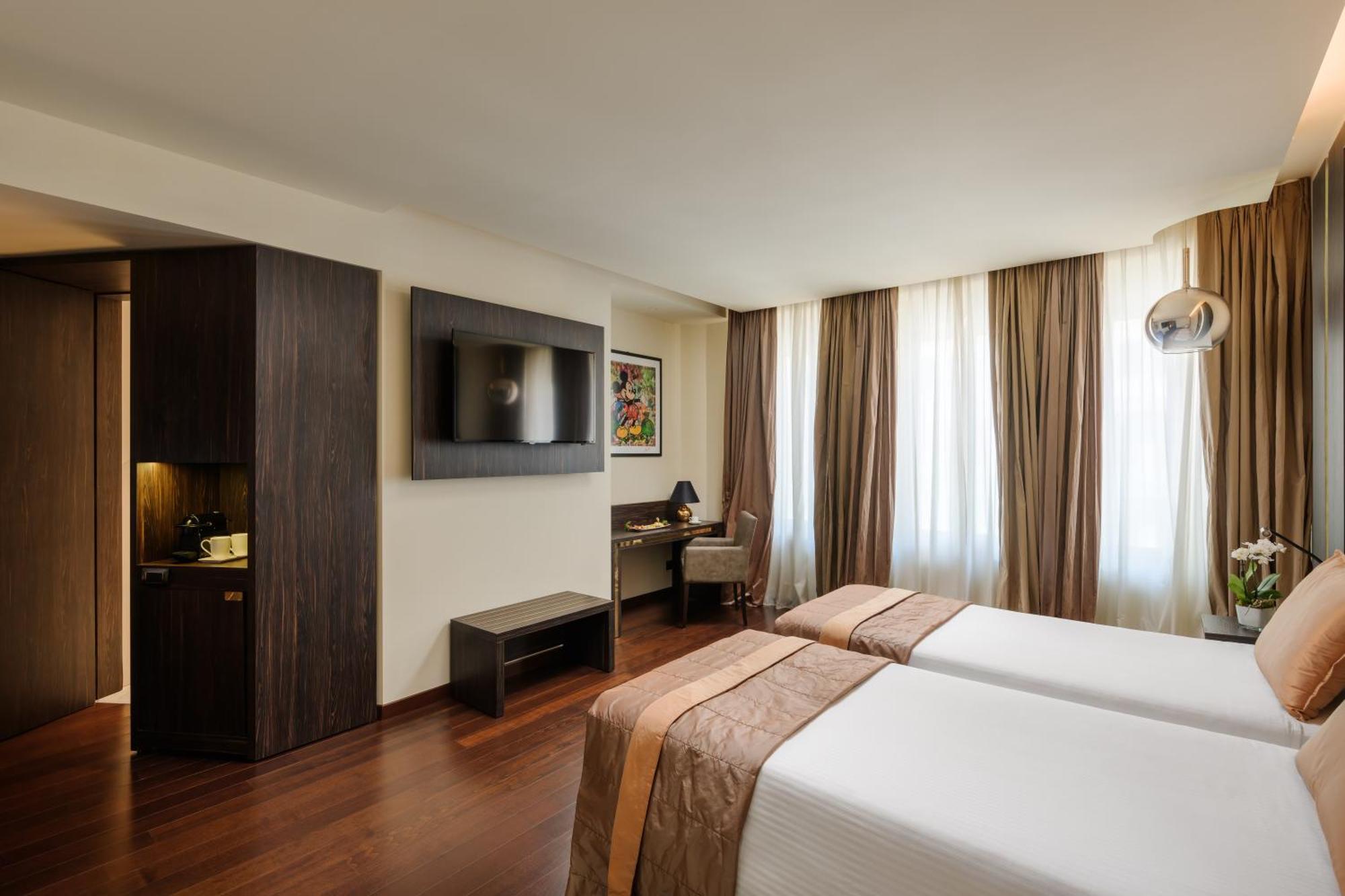 Deluxe Triple Room