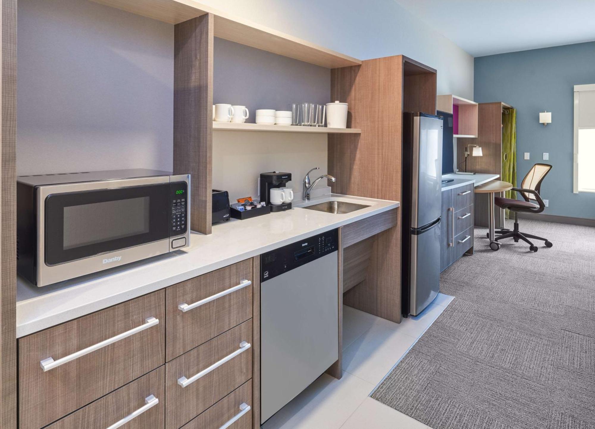 King Studio Suite - Mobility Access/Non-Smoking