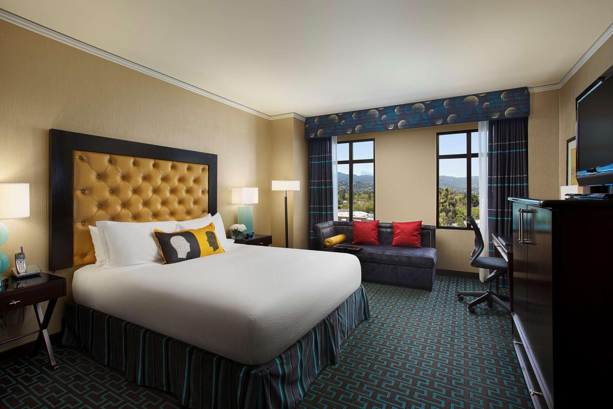 King Room with Mountain View,1552292245:JPEG