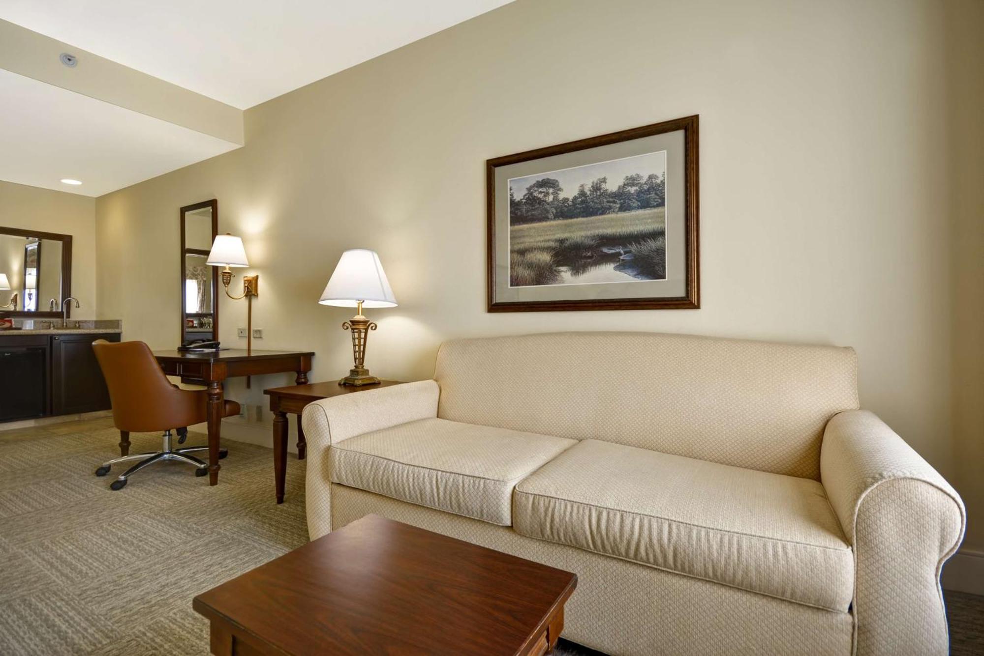 King Studio Suite - Mobility Access/Non-Smoking