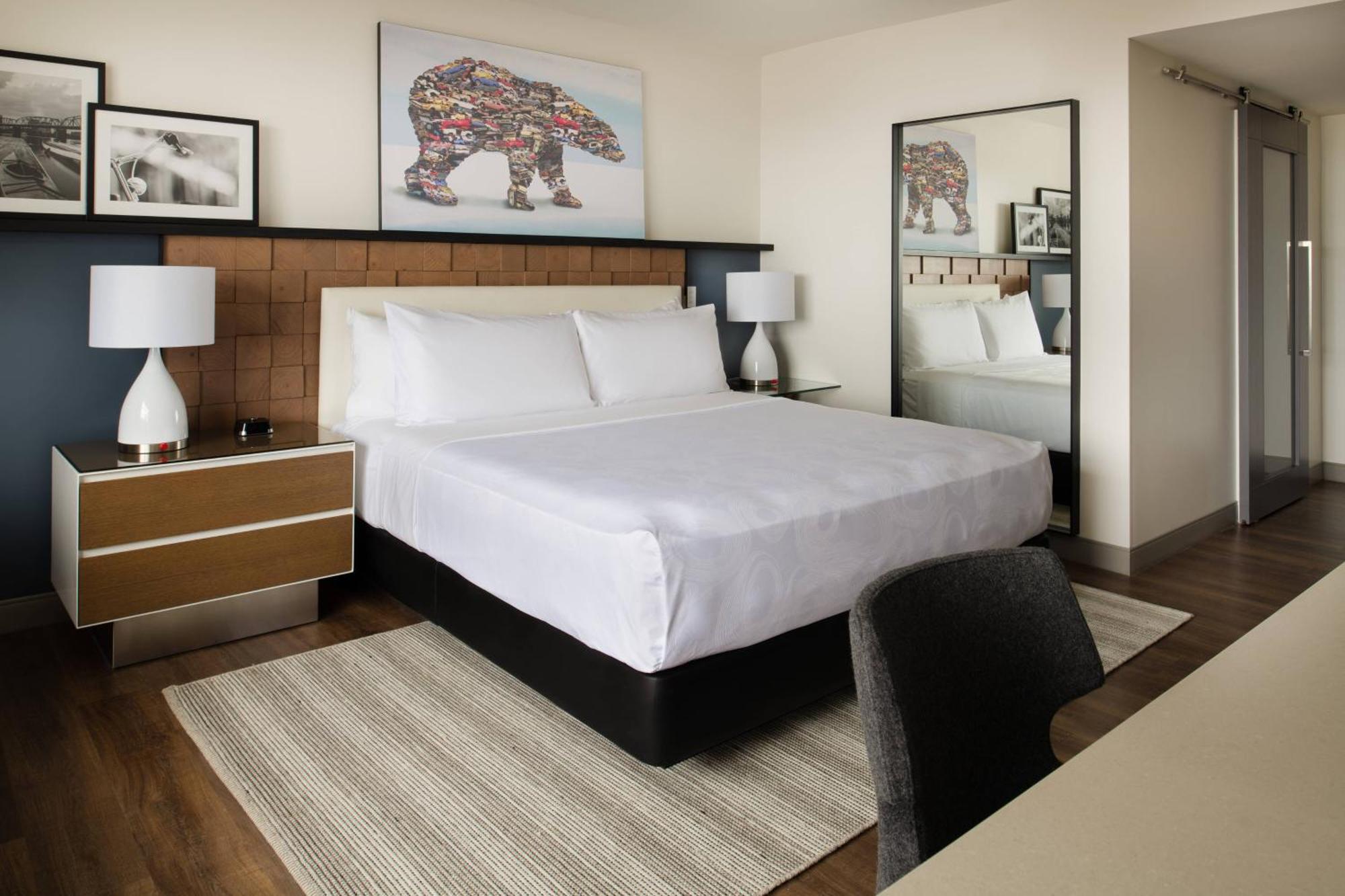Standard King Room