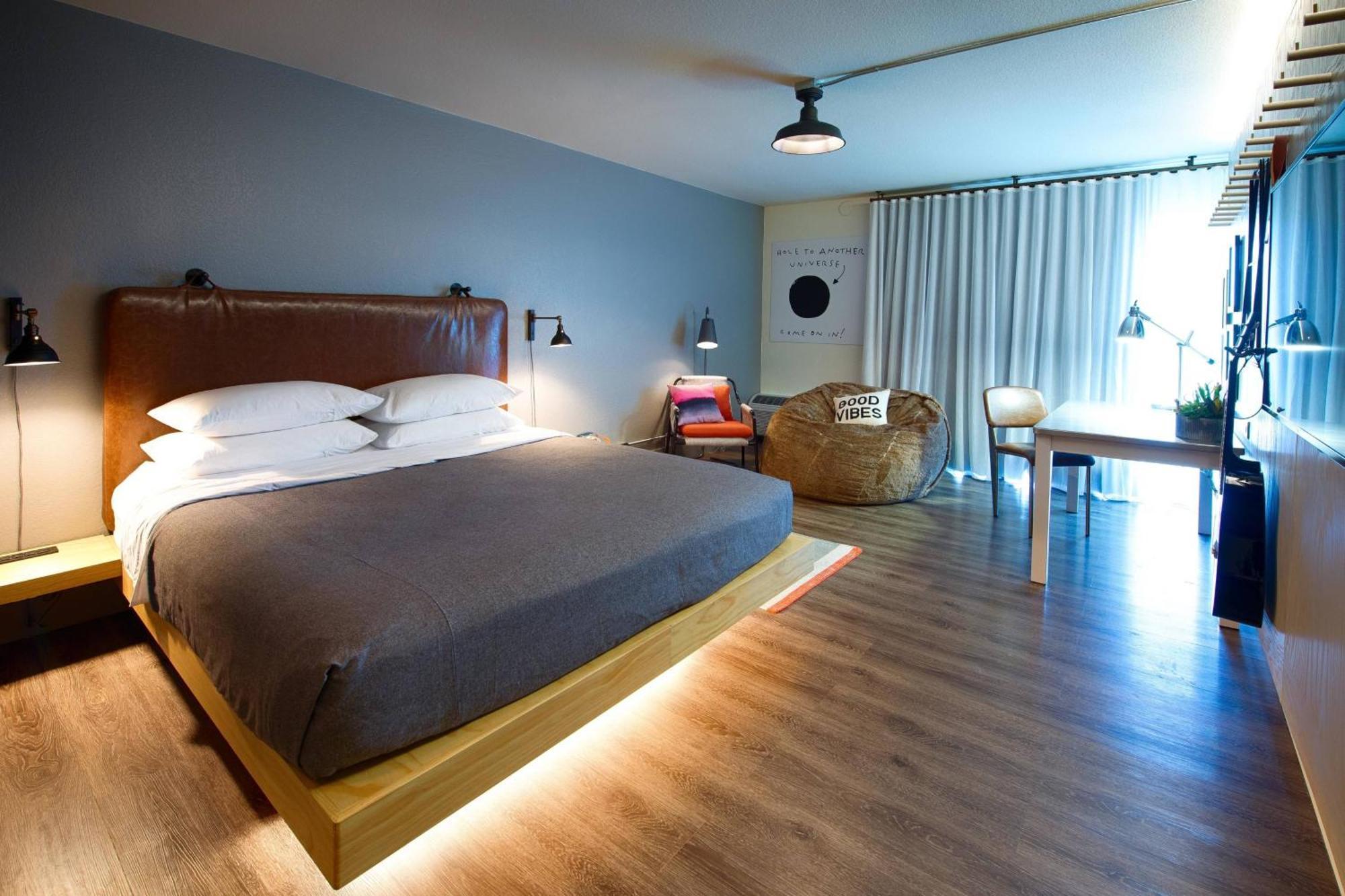 King Room - Hearing Accessible