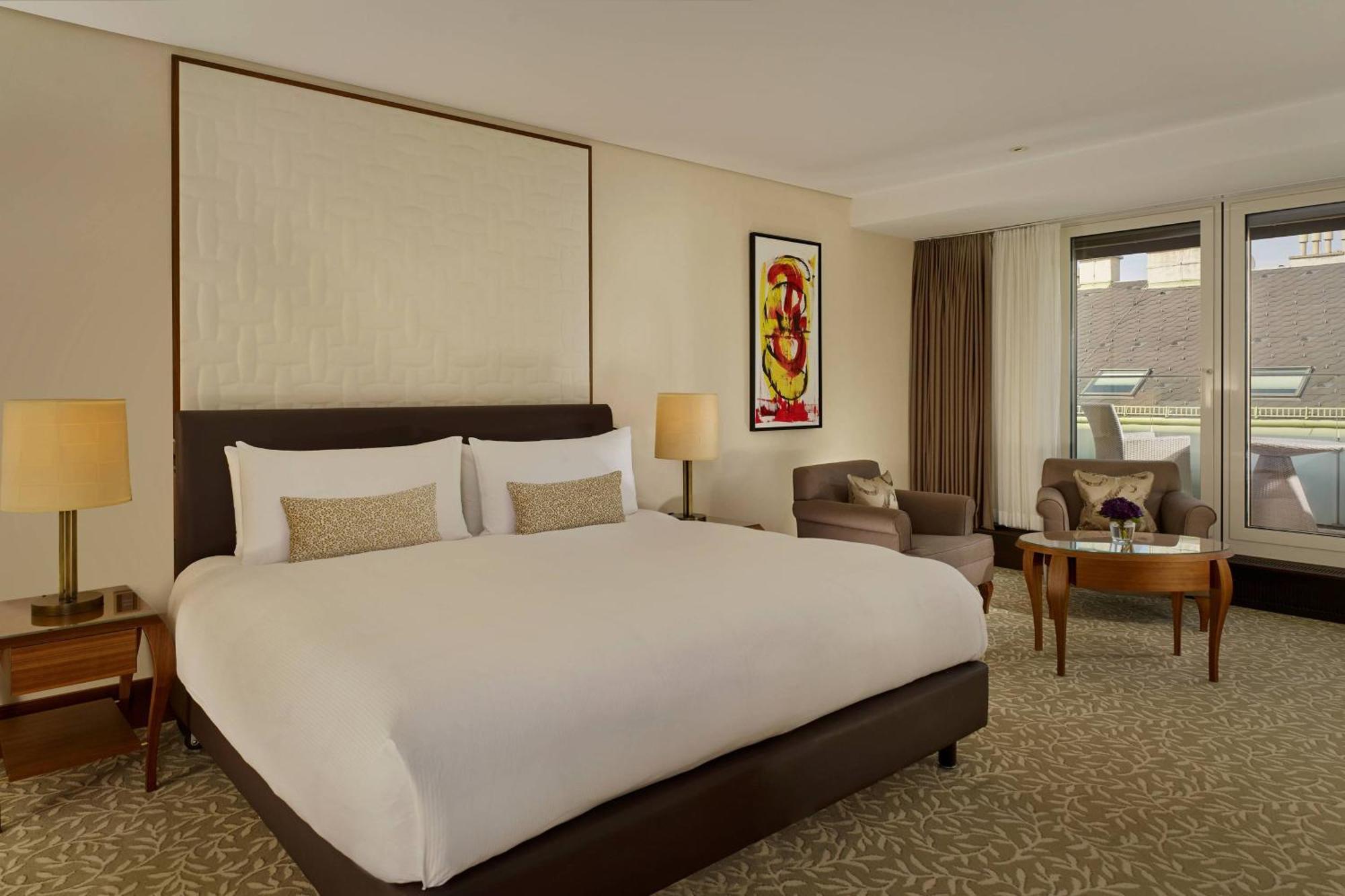 Premium Deluxe Room,1350902755:JPEG
