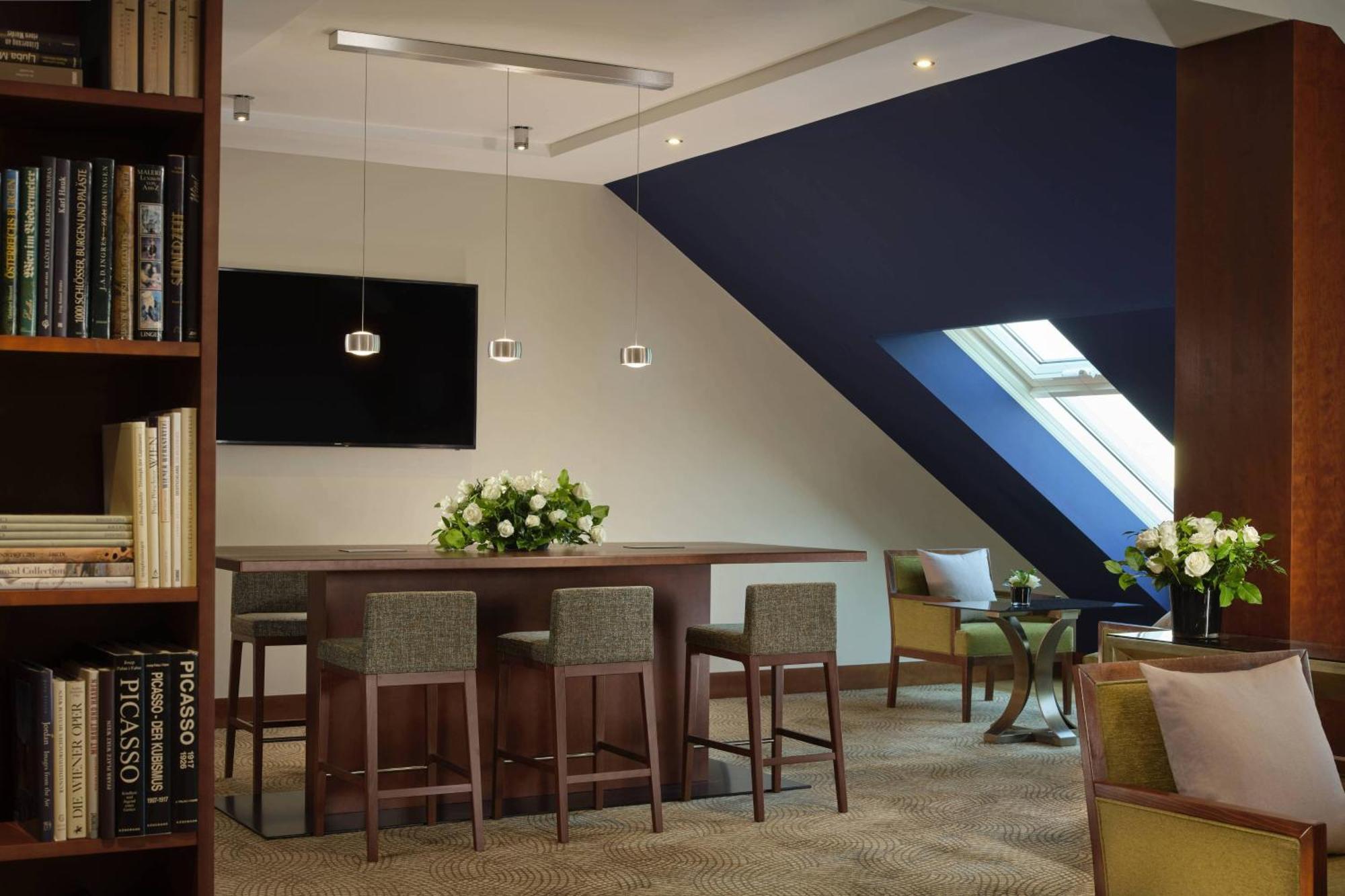 2-Bedroom Premium Executive Suite Club lounge access