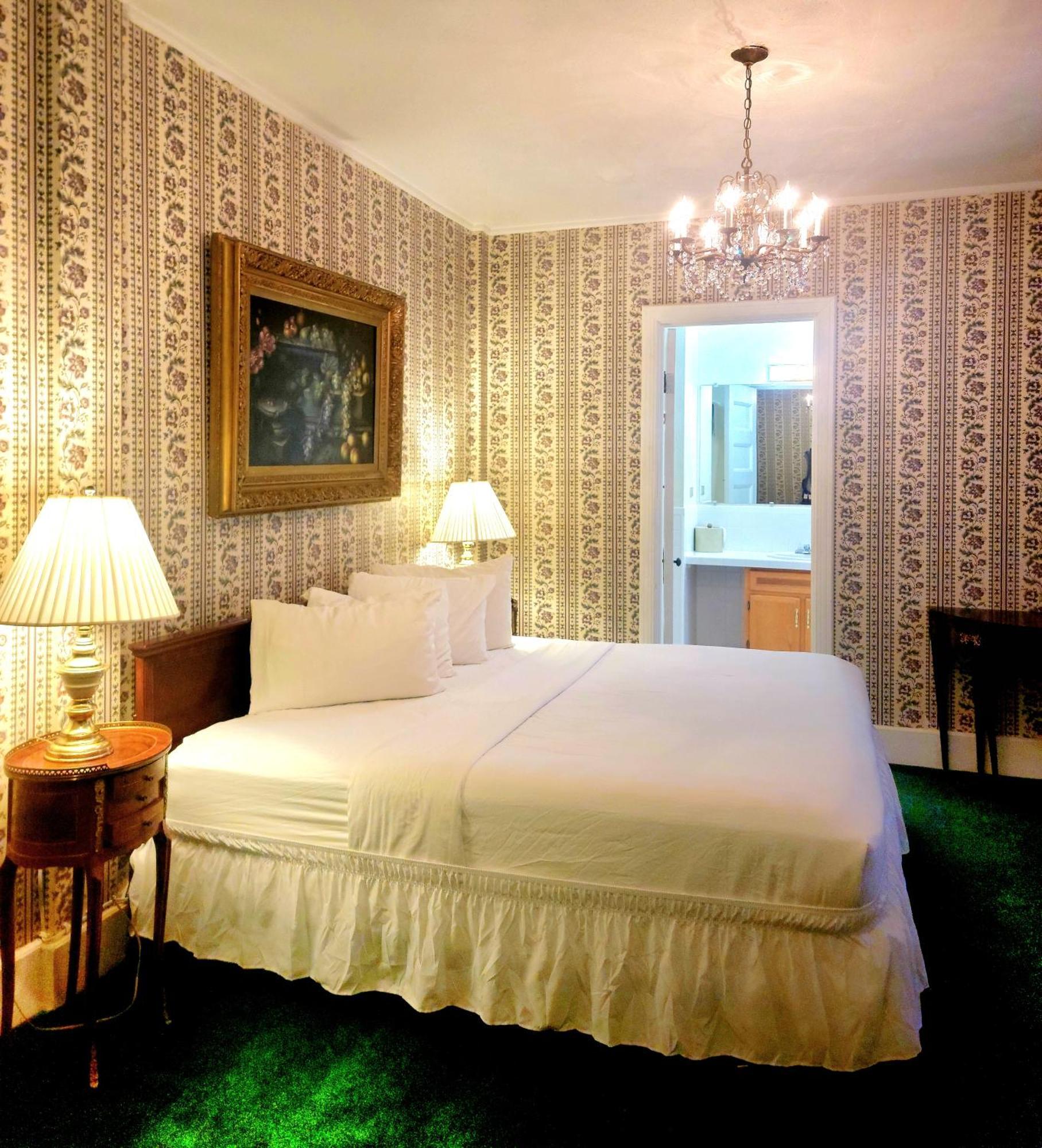 Single King Room,1553823853:JPEG