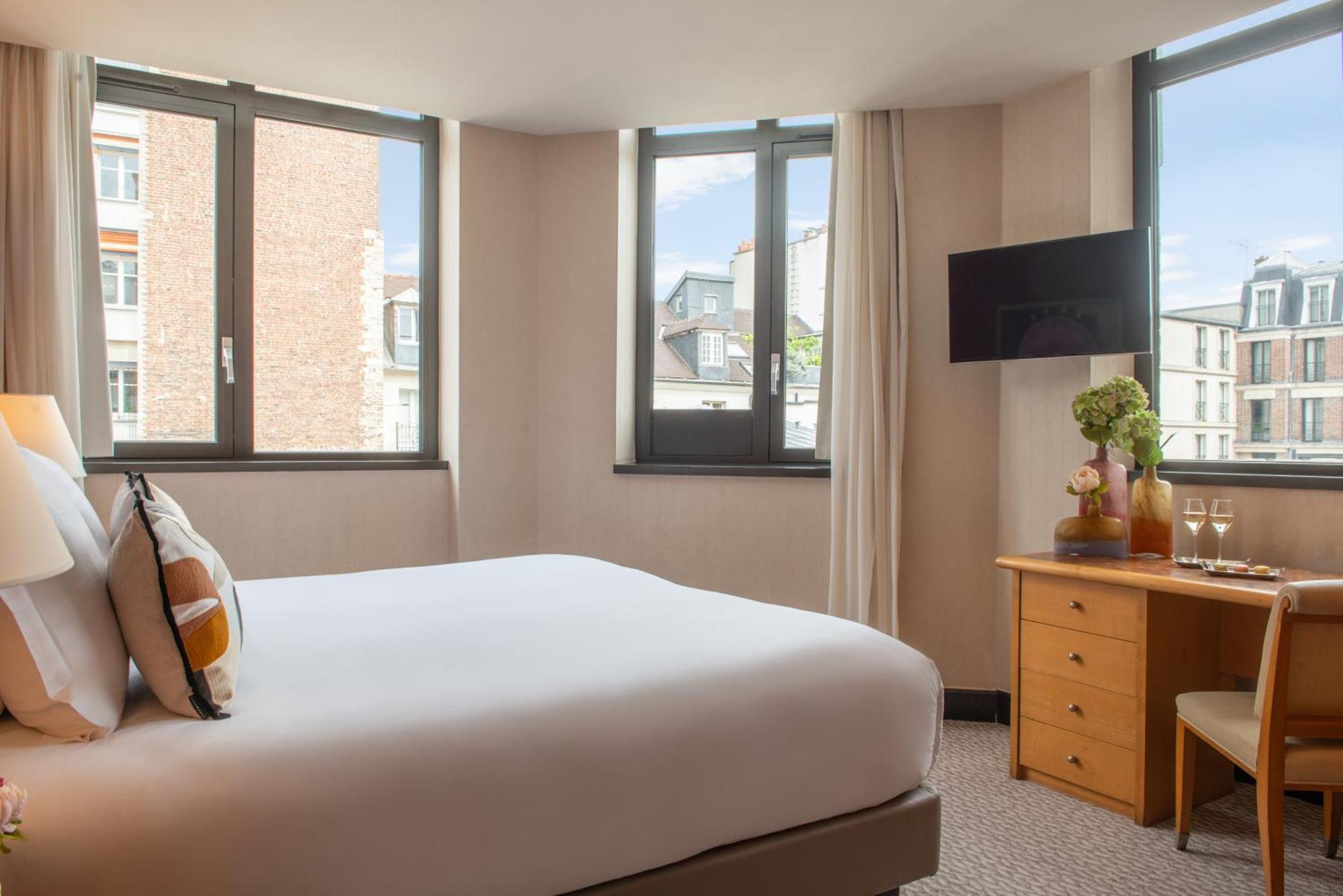 Superior Room,1554002584:JPEG