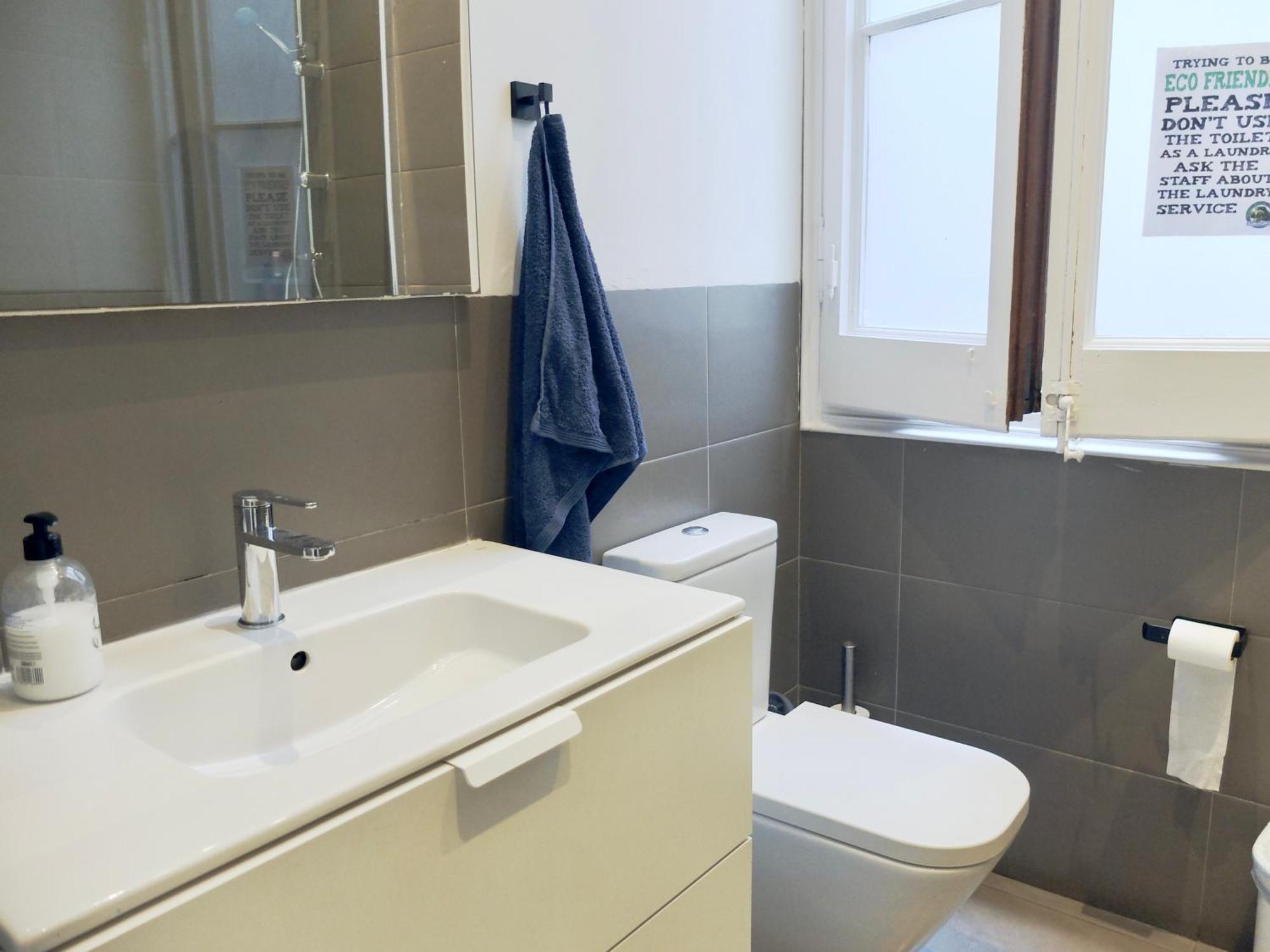 Twin Room with Shared Bathroom,1666670862:JPEG