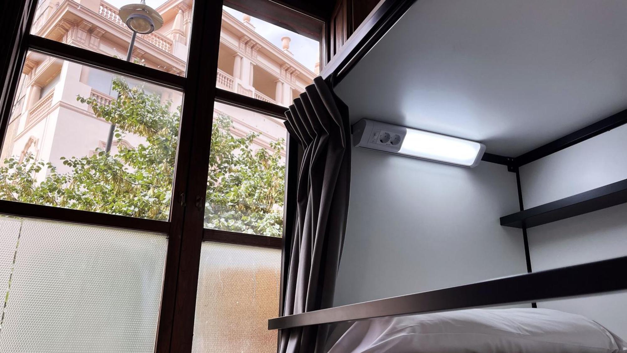 Bed in 8-Bed Mixed Dormitory Room