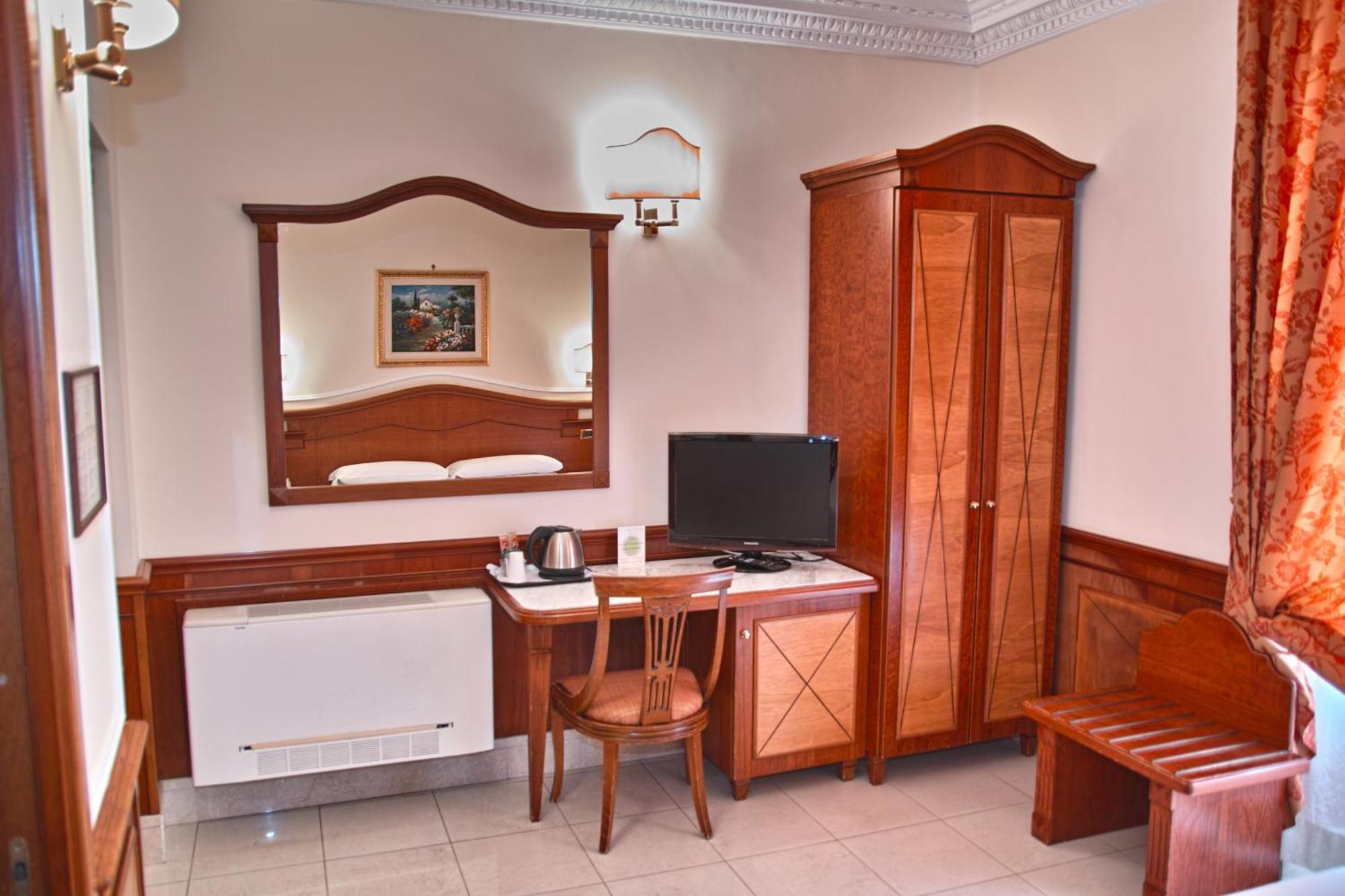 Double or Twin Room with City View