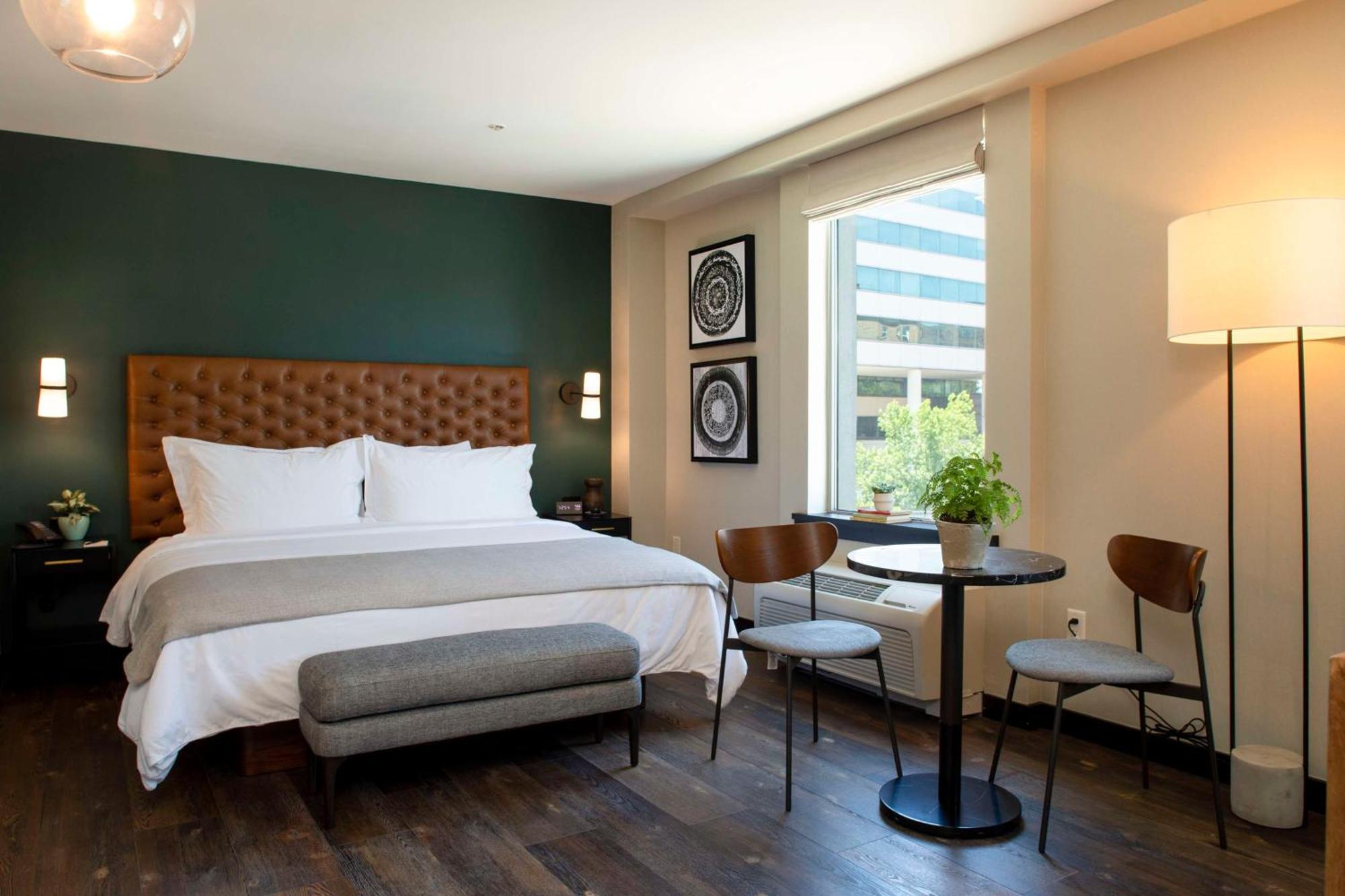 Downtown Deluxe King Room