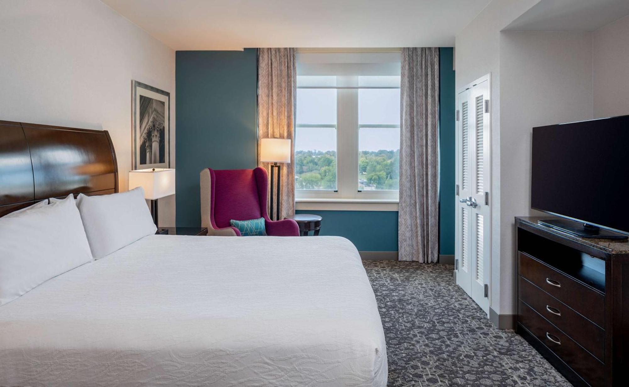 One-Bedroom King Suite with Sofa Bed