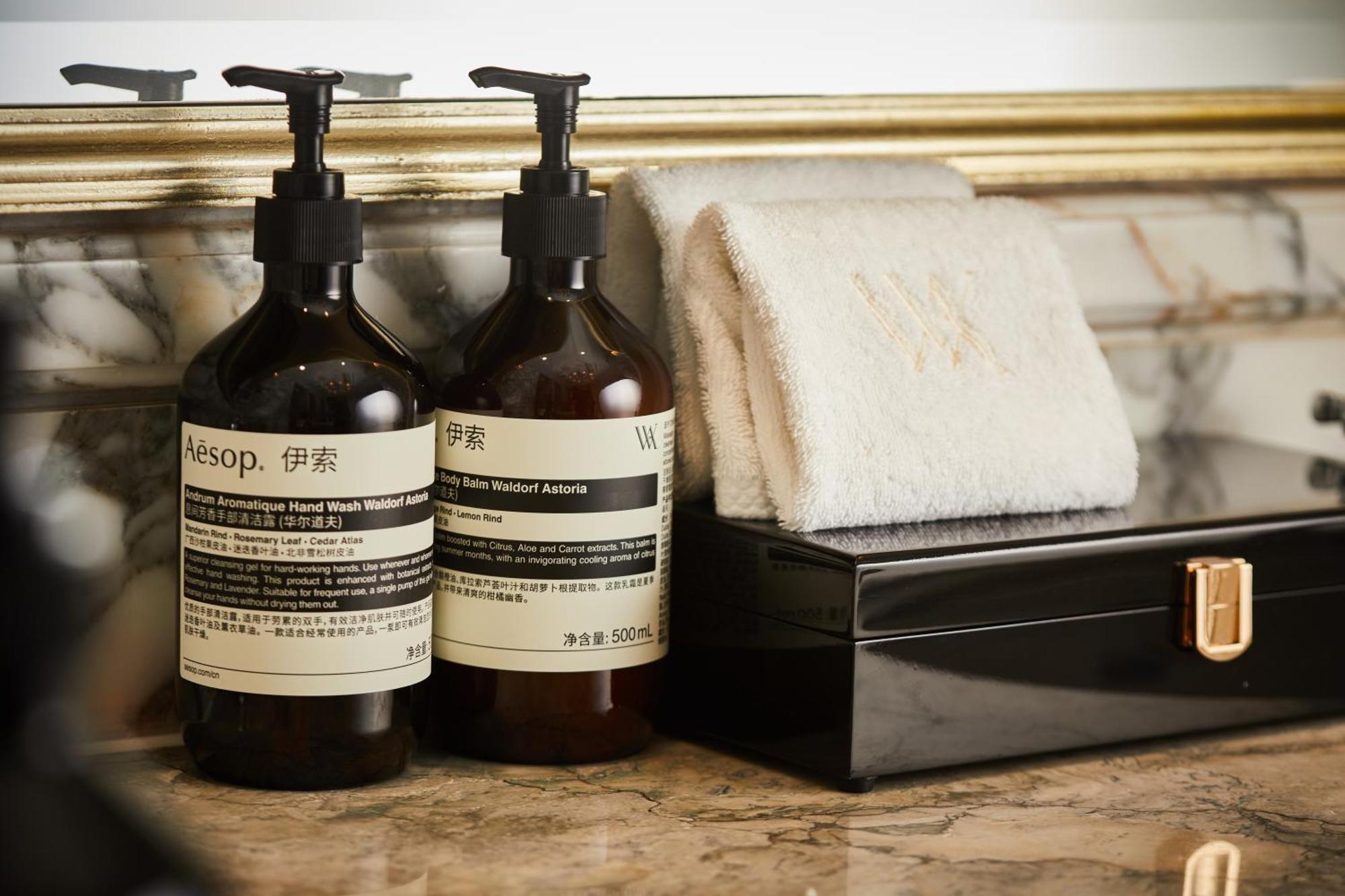 Deluxe King Room,1622028295:JPEG