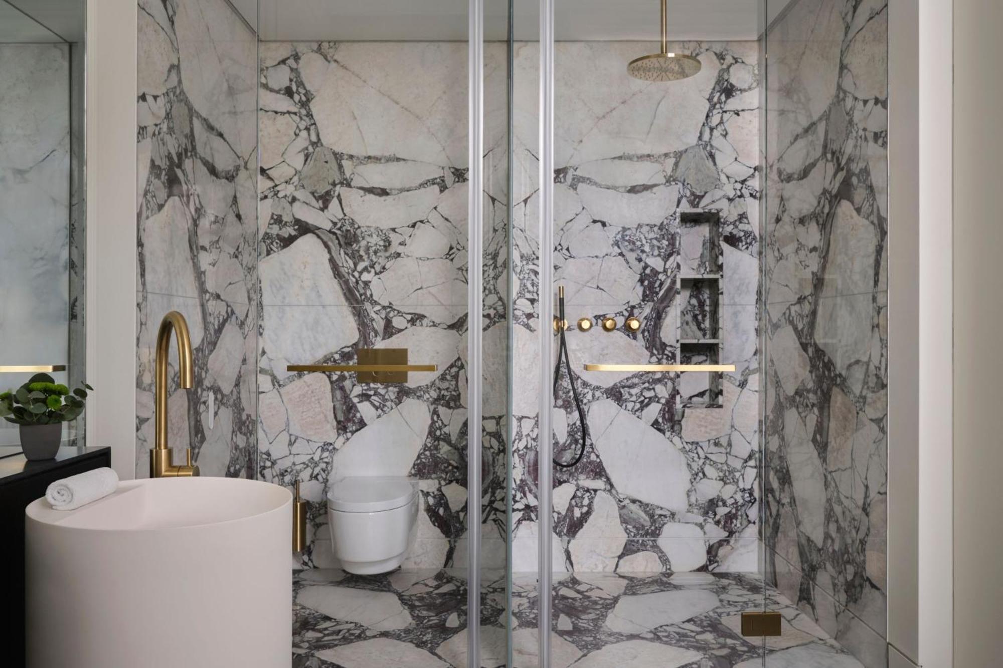 The Ritz-Carlton Symphony Suite Club lounge access