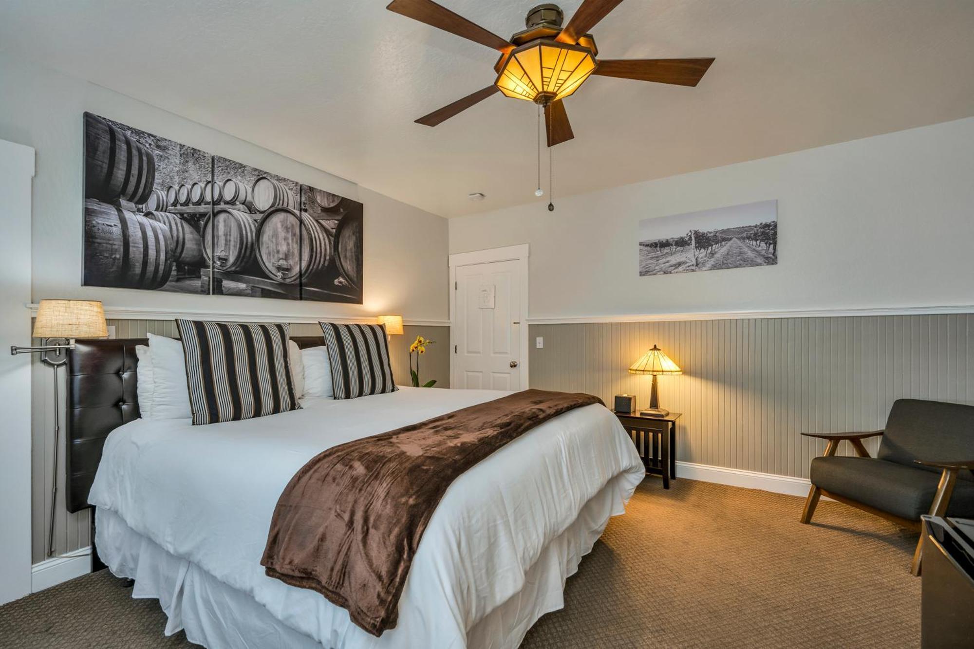 King Room with Spa Bath