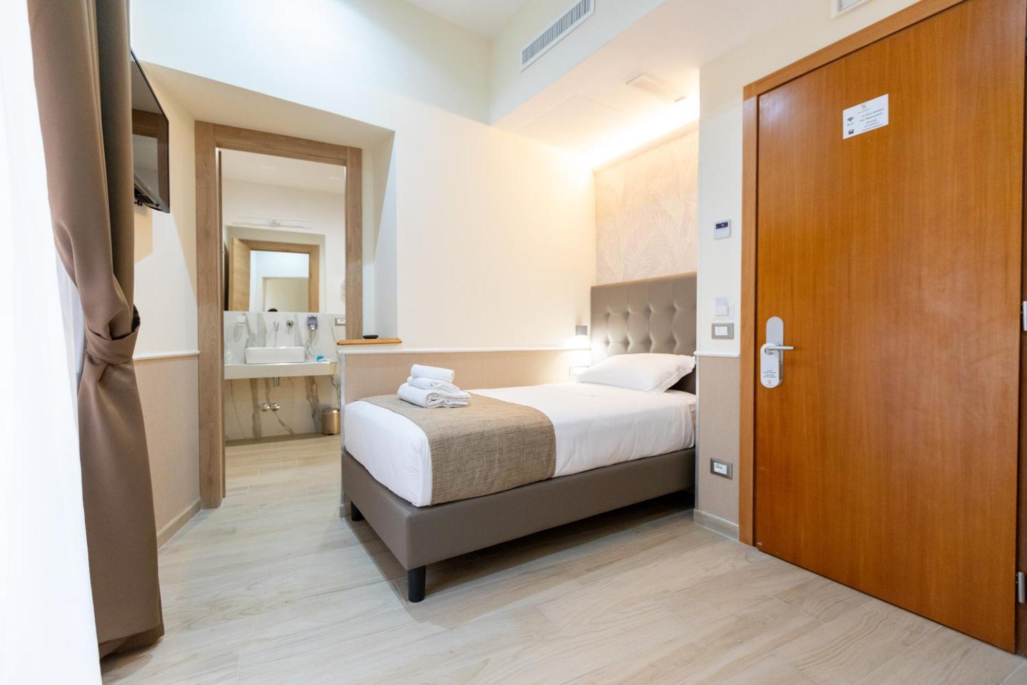 Deluxe Single Room Balcony