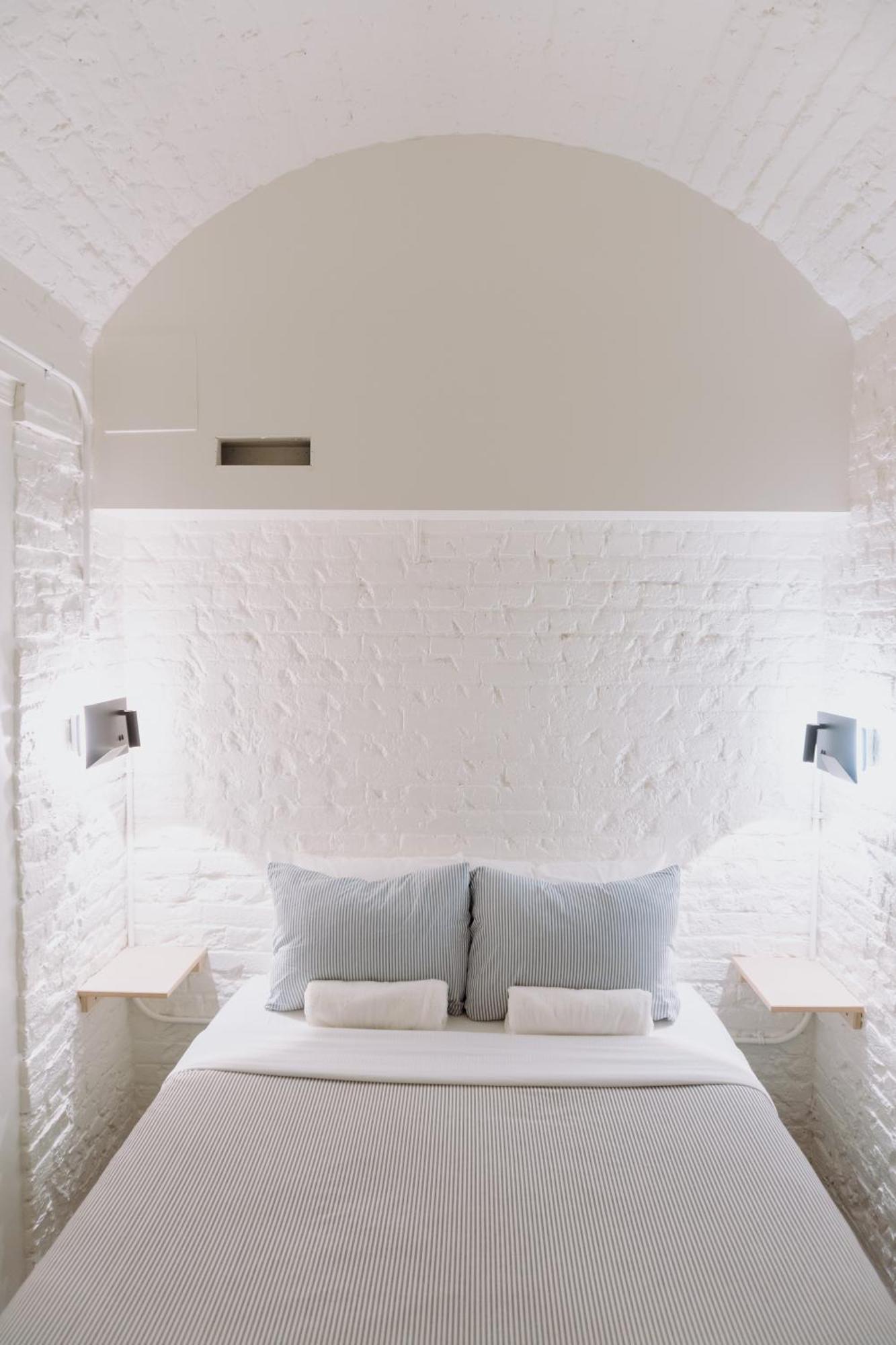 Double Cell Room,1572665099:JPEG