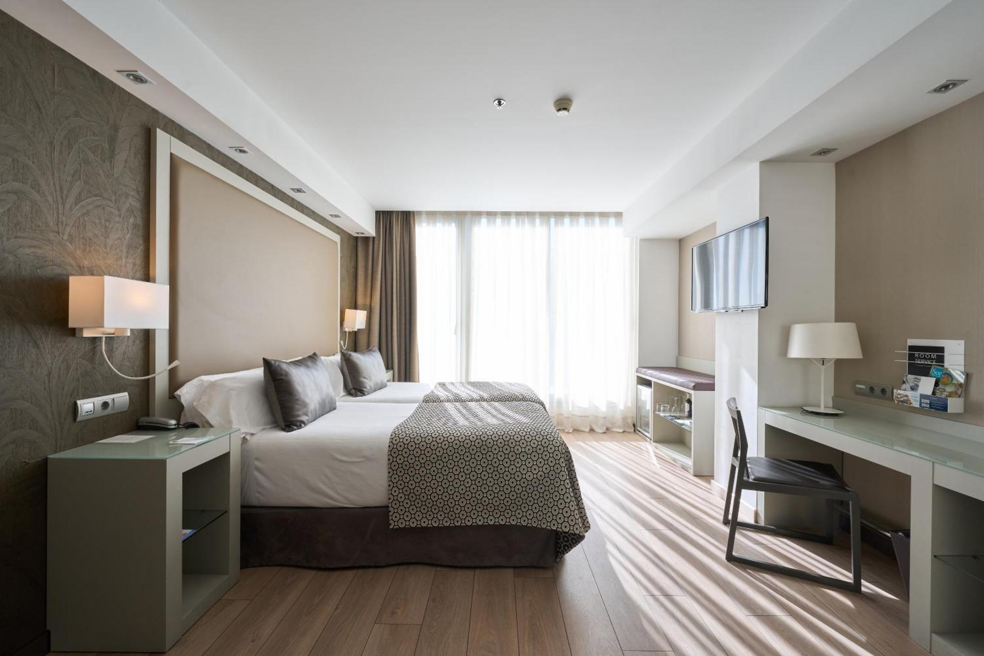 Superior Double or Twin Room with Terrace