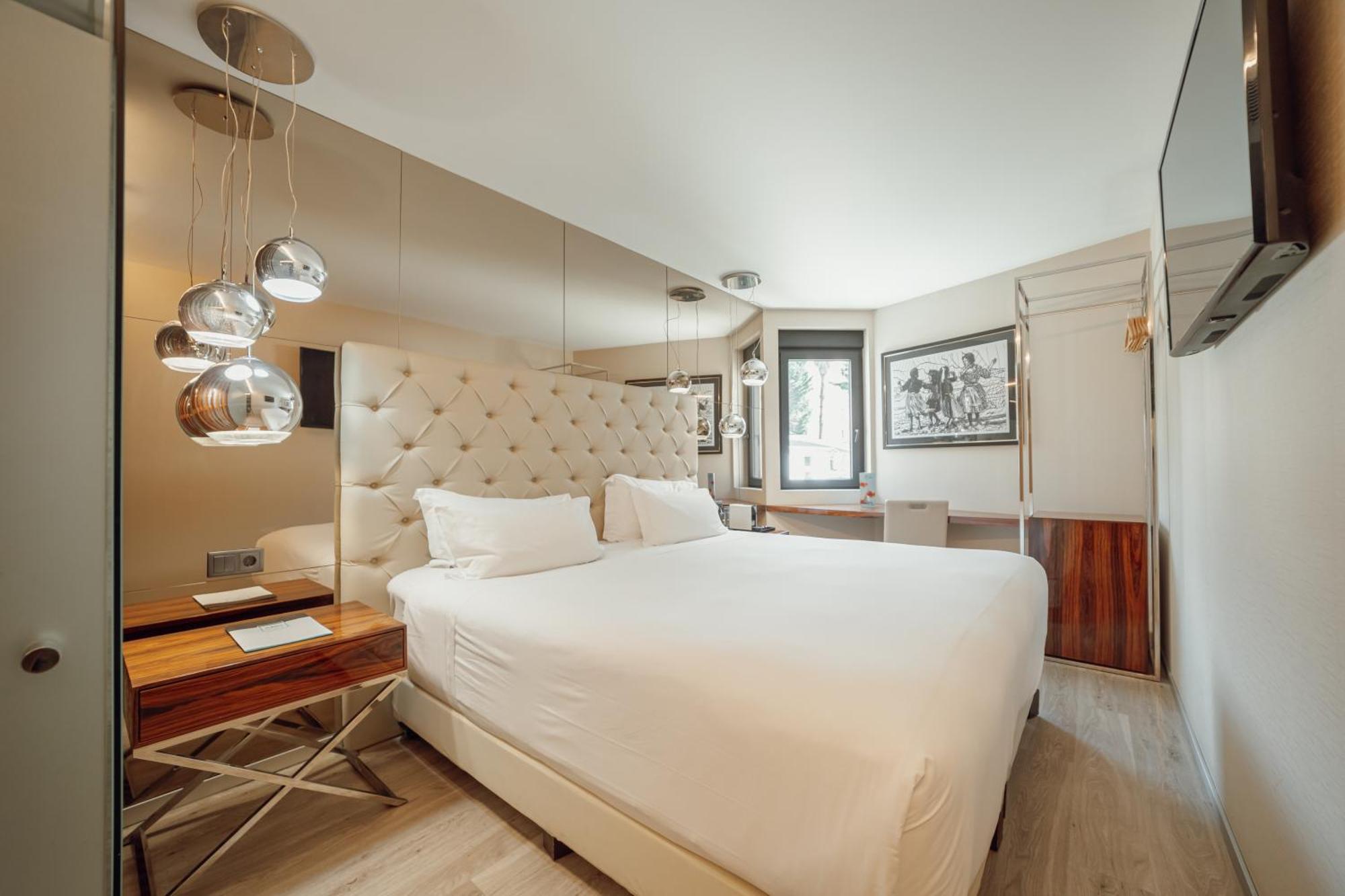 Double Room,1576850783:JPEG