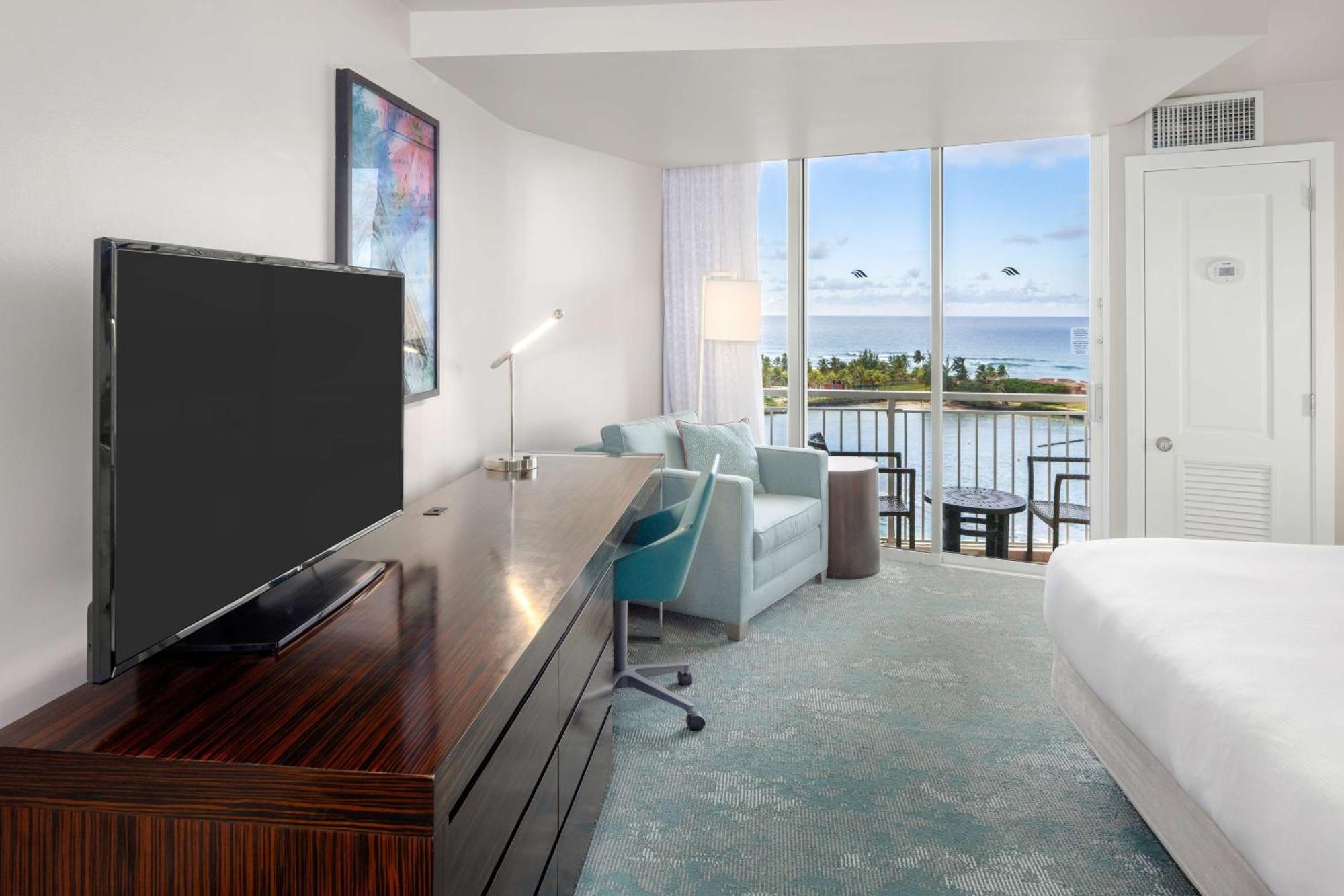 Corner King Suite with Ocean View - High Floor,1584416263:JPEG
