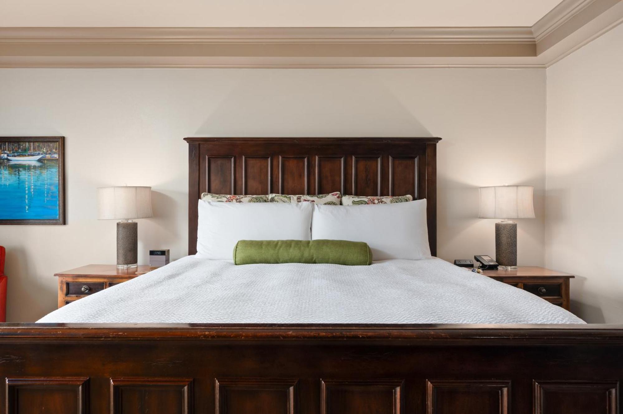 Executive King Room - Plaza View