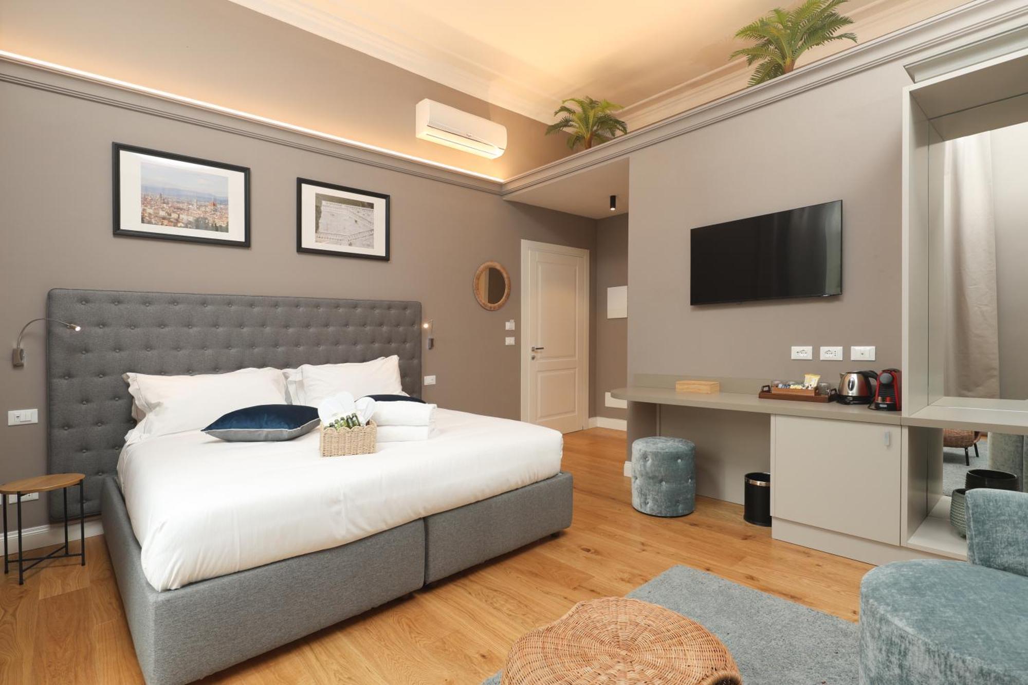 Deluxe Double Room with Balcony