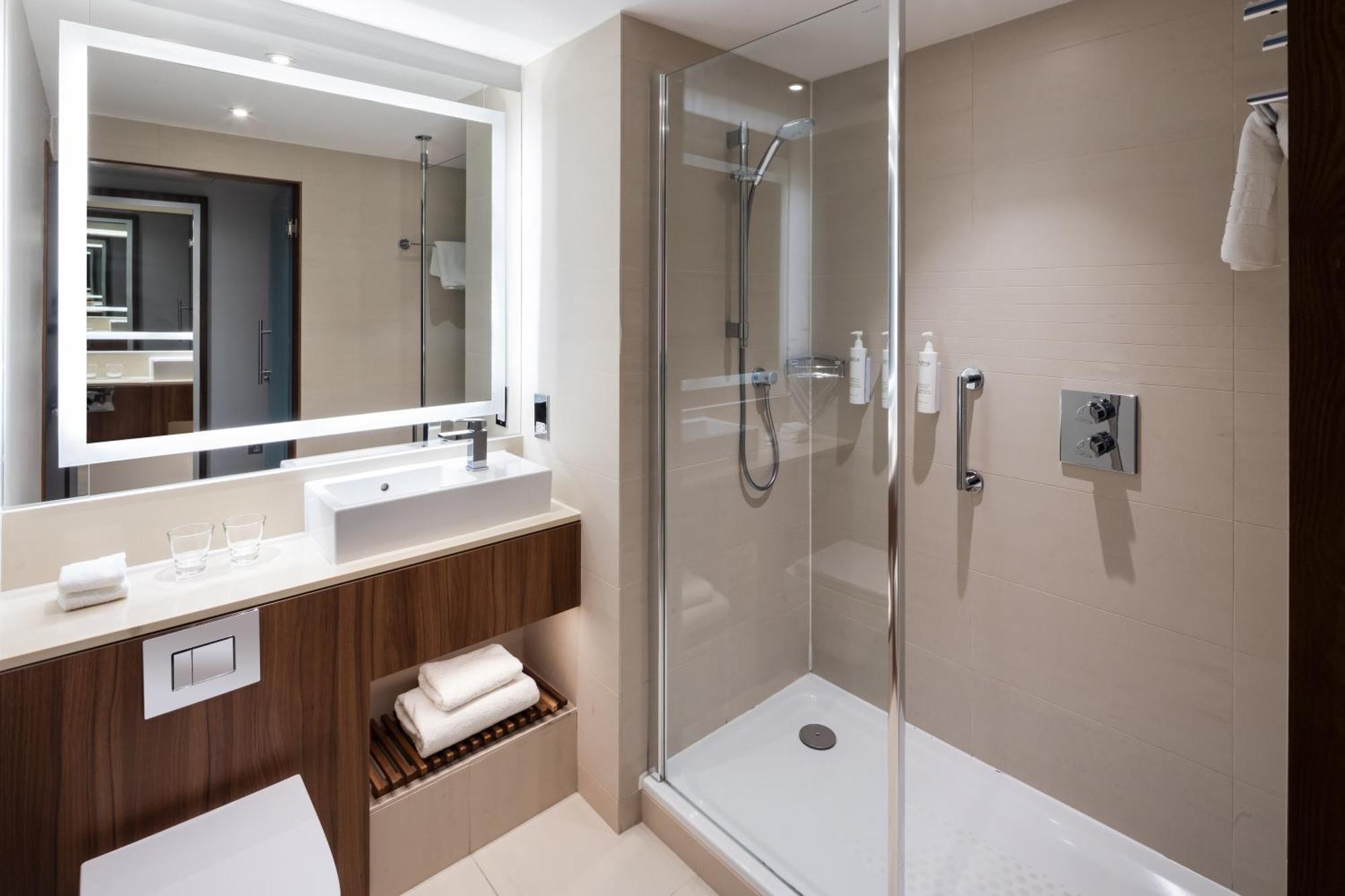 Premium Twin room Guest room Twin or Single Beds,1585489852:JPEG
