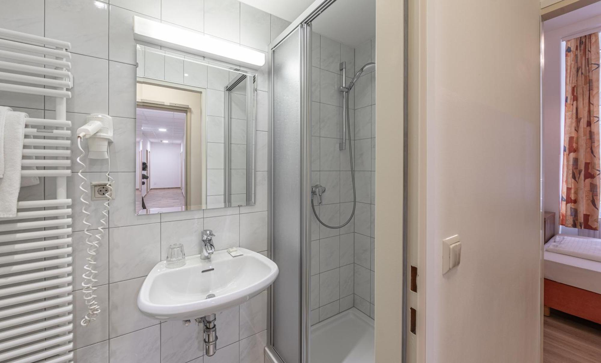 Superior Single Room,1586830254:JPEG