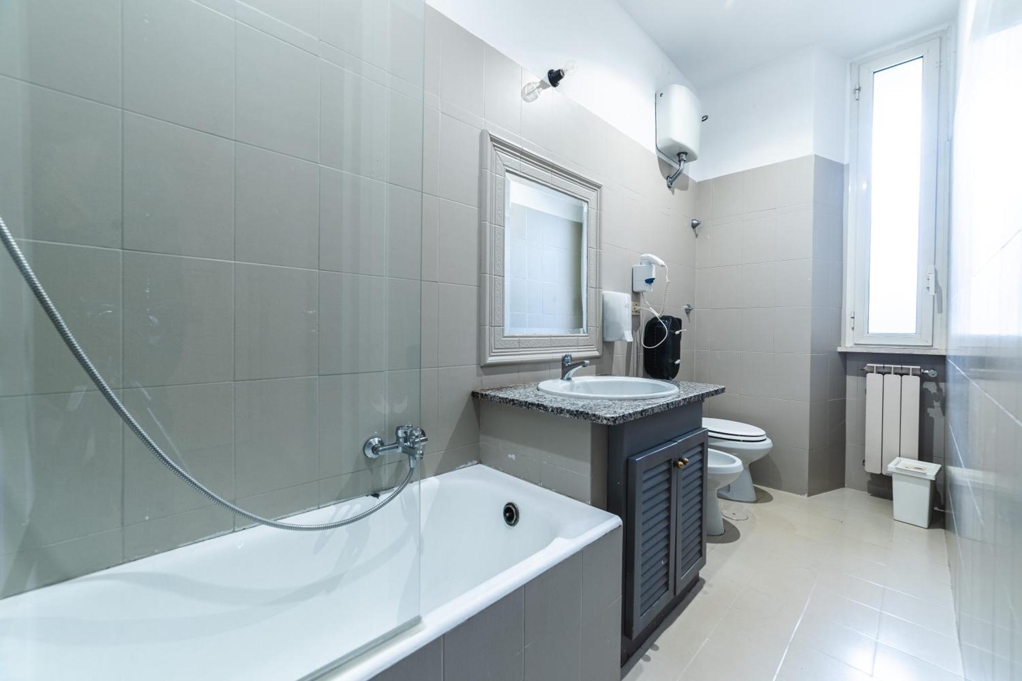 Bed 4-Bed Mixed Dormitory Room En suite Bathroom