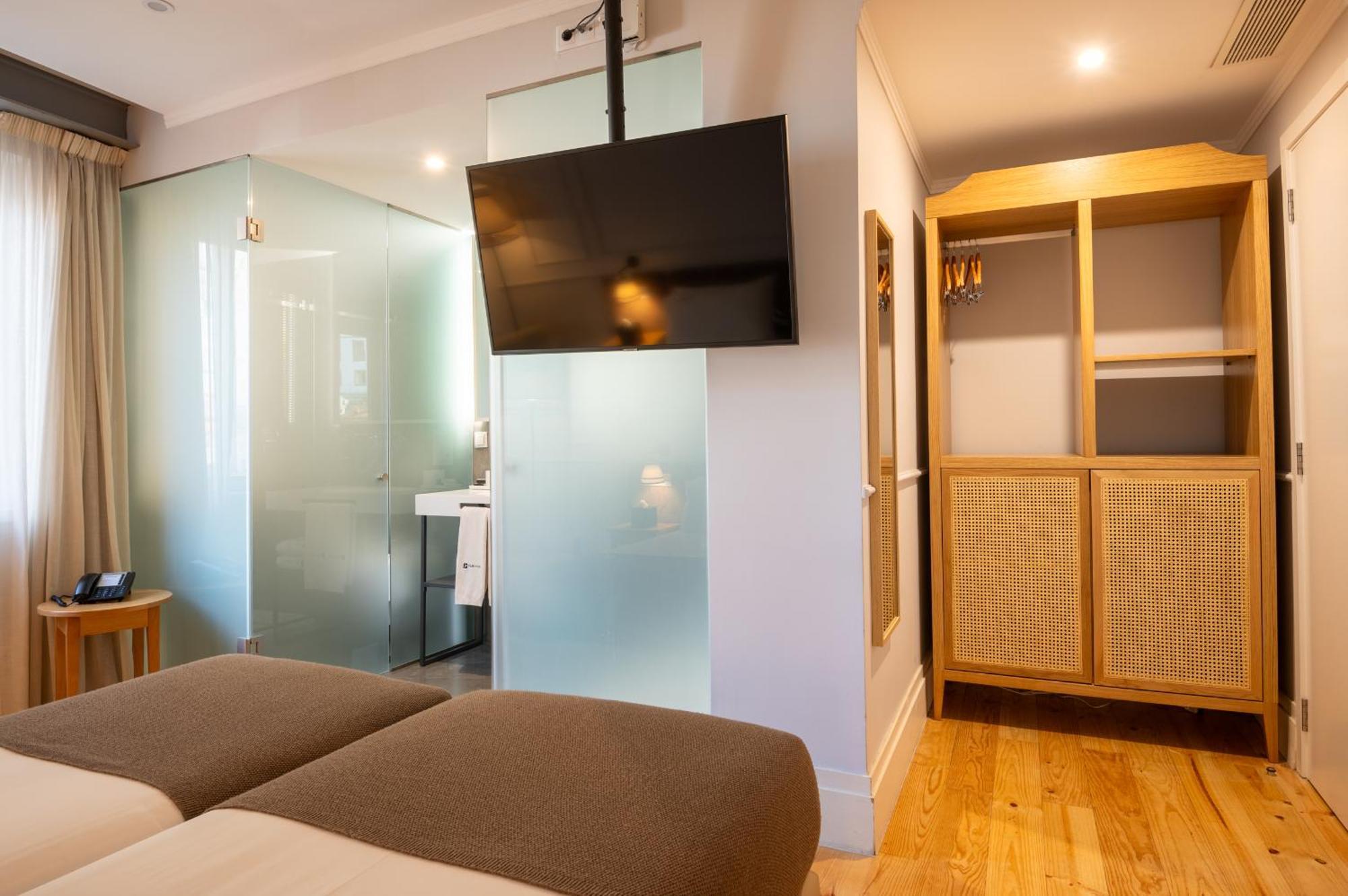 Twin Room Interior View