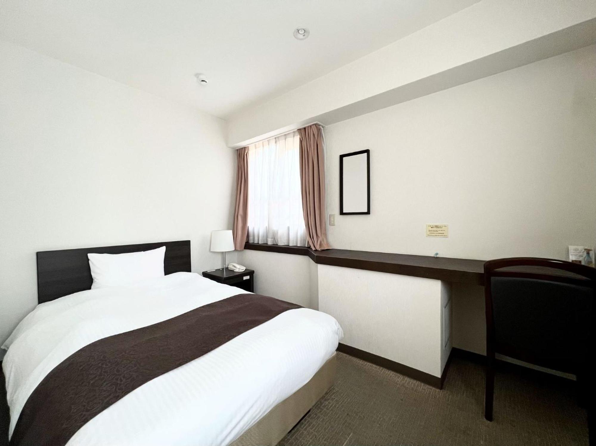 Standard Single Room - Non-Smoking