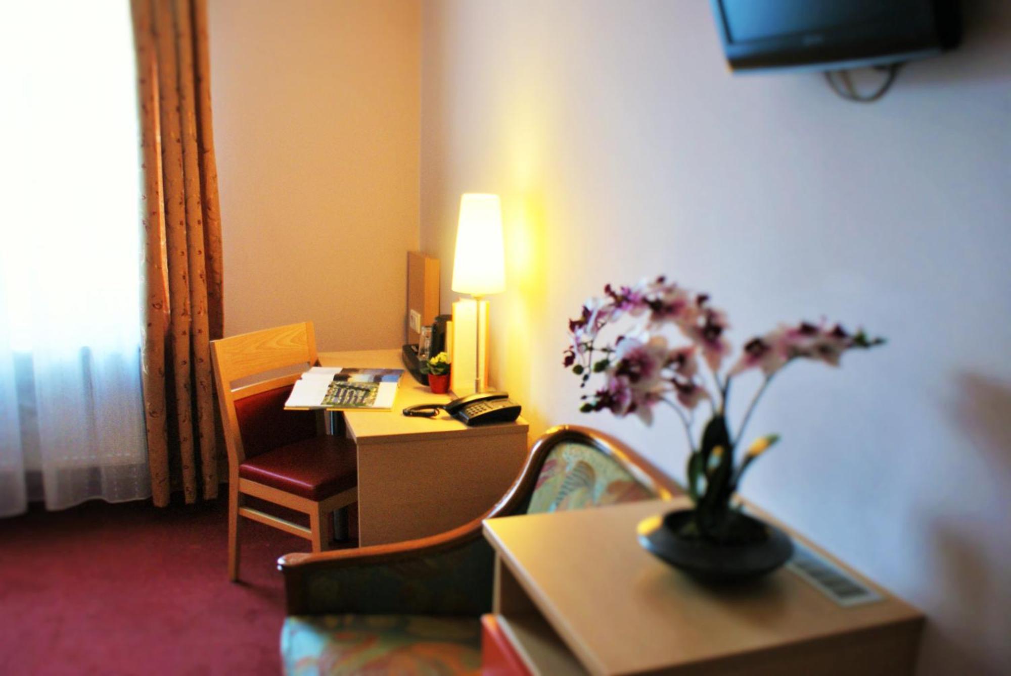 Single Room with Air Conditioning