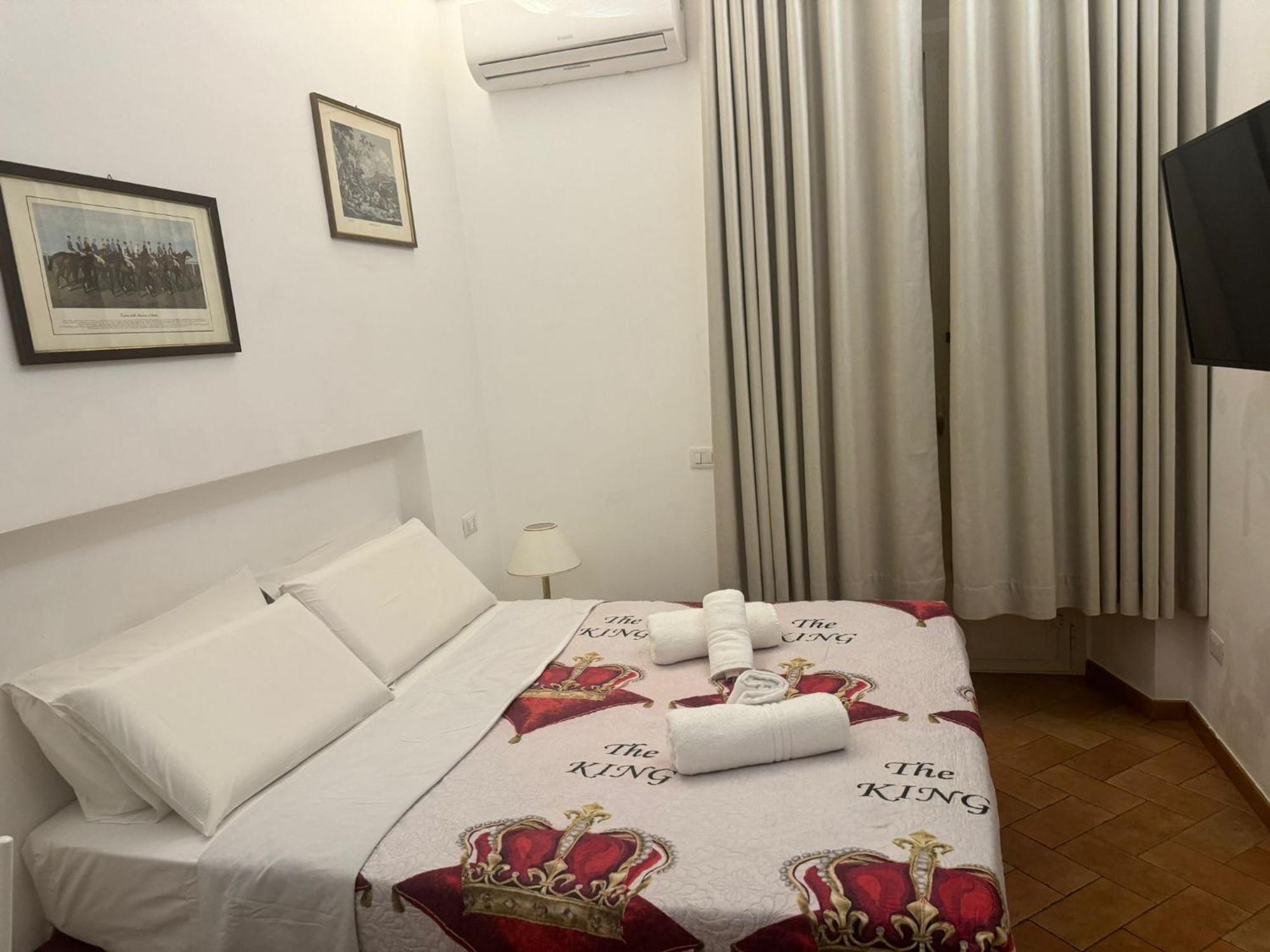 Quadruple Room with Private Bathroom