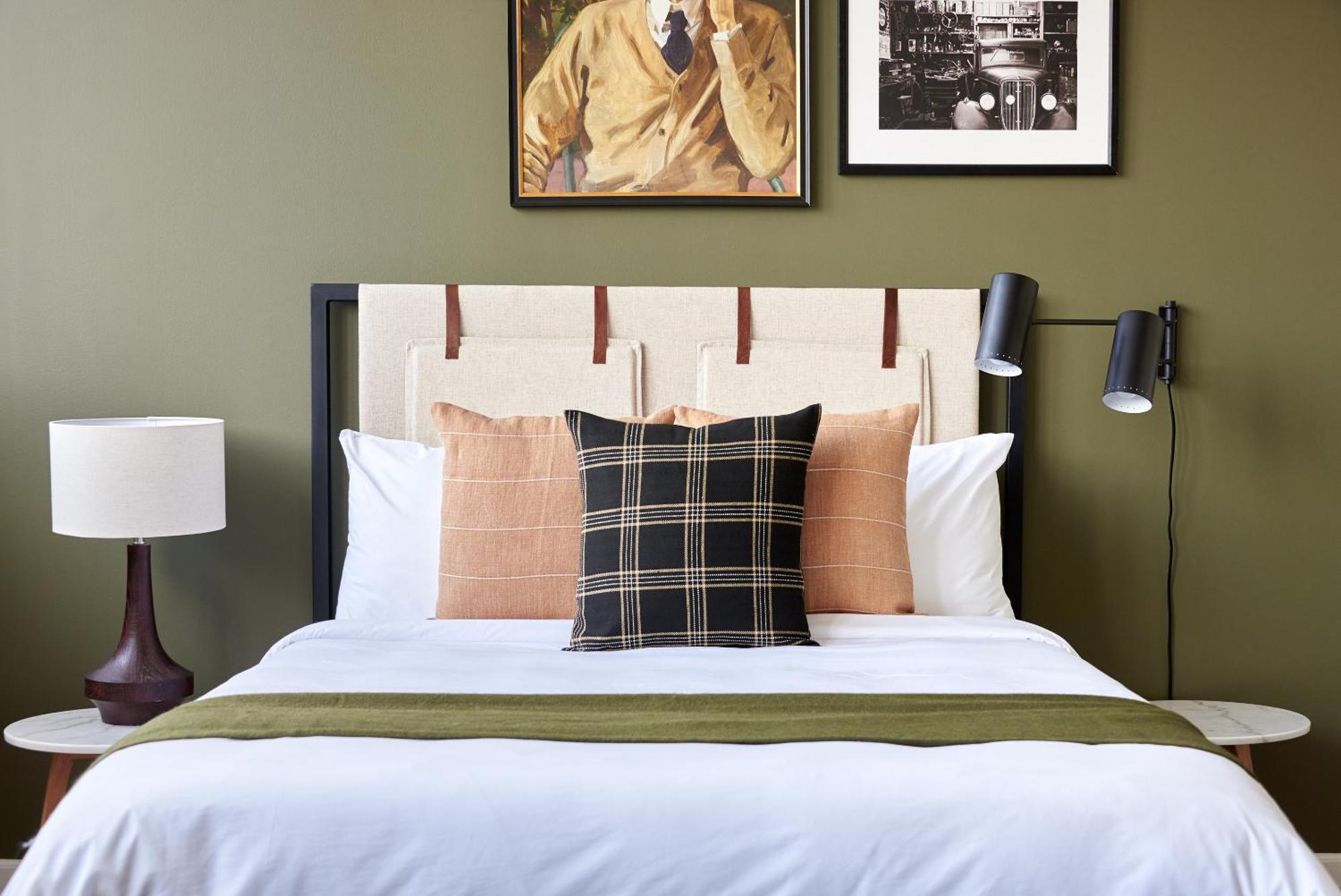 Queen Studio with City View - Self Check-in with Virtual Front Desk,1604134908:JPEG