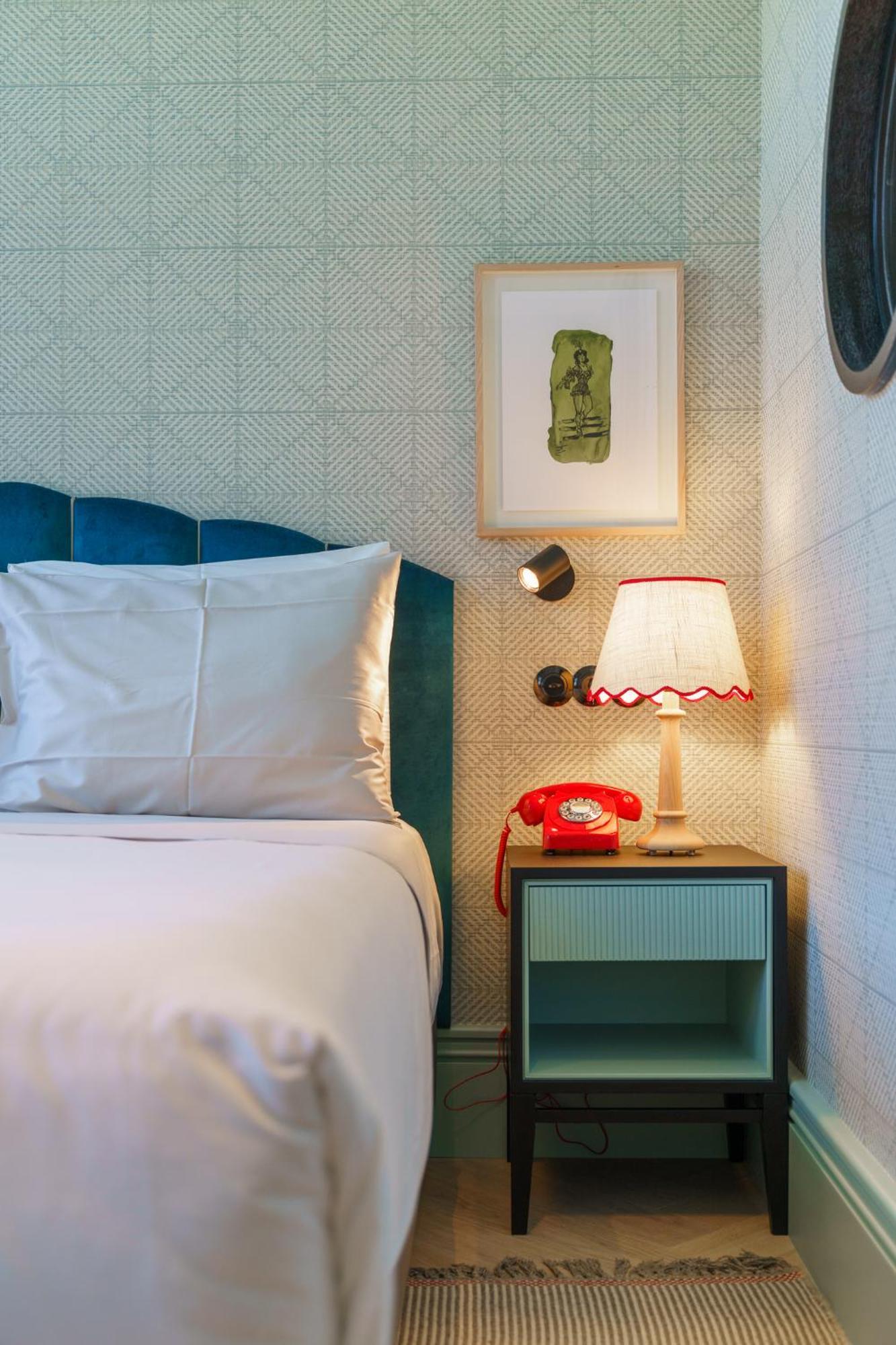 Double Room Aliados View