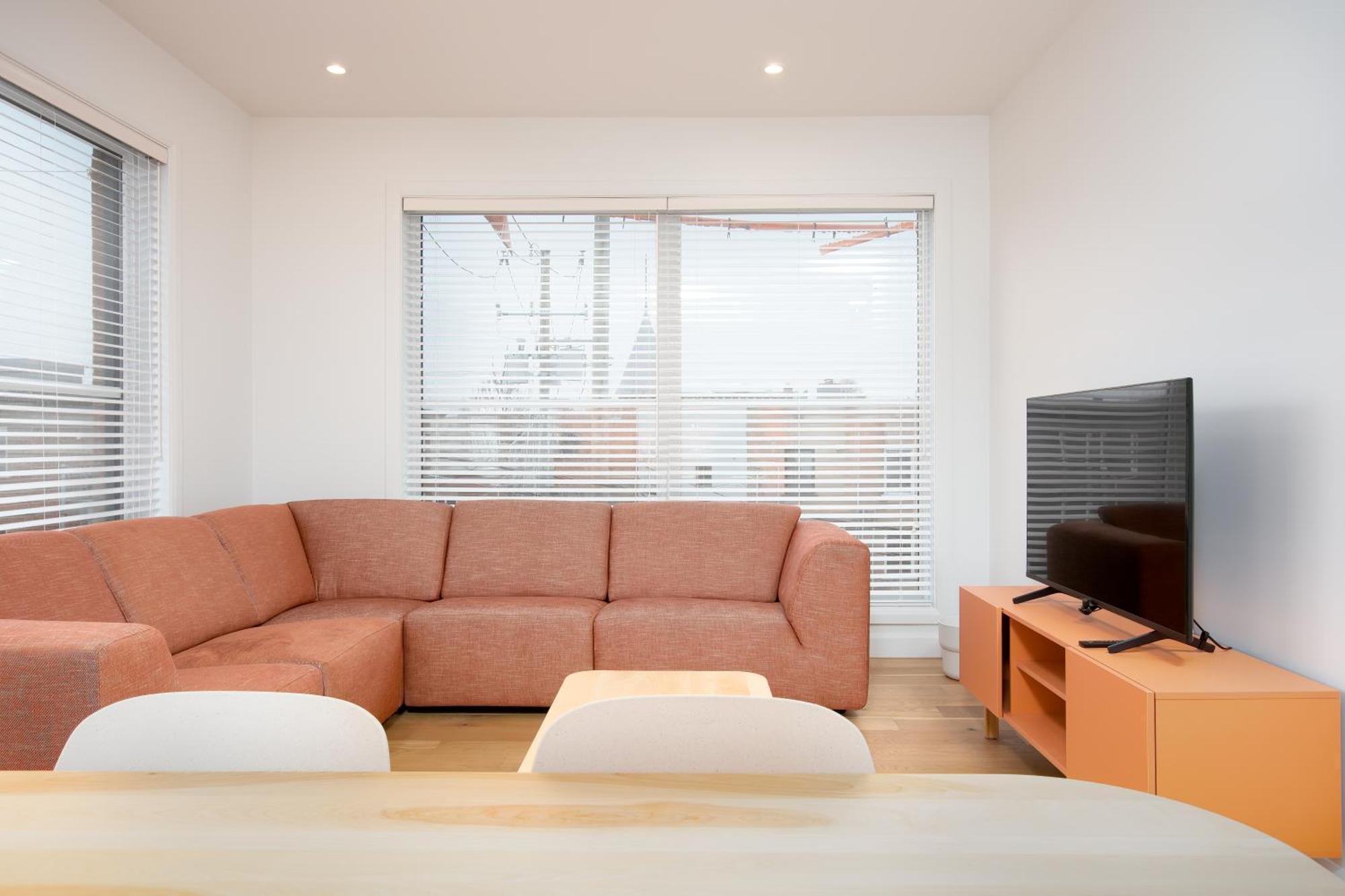 Apartment - 2 queen bedrooms and 2 bathrooms