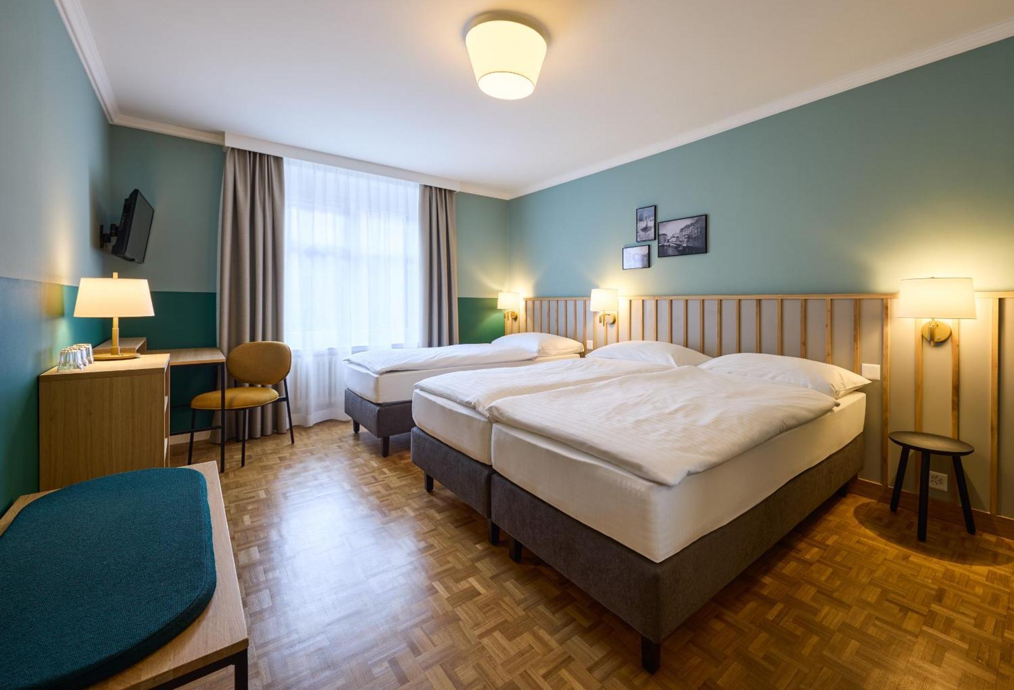 Triple Room,1595399387:JPEG