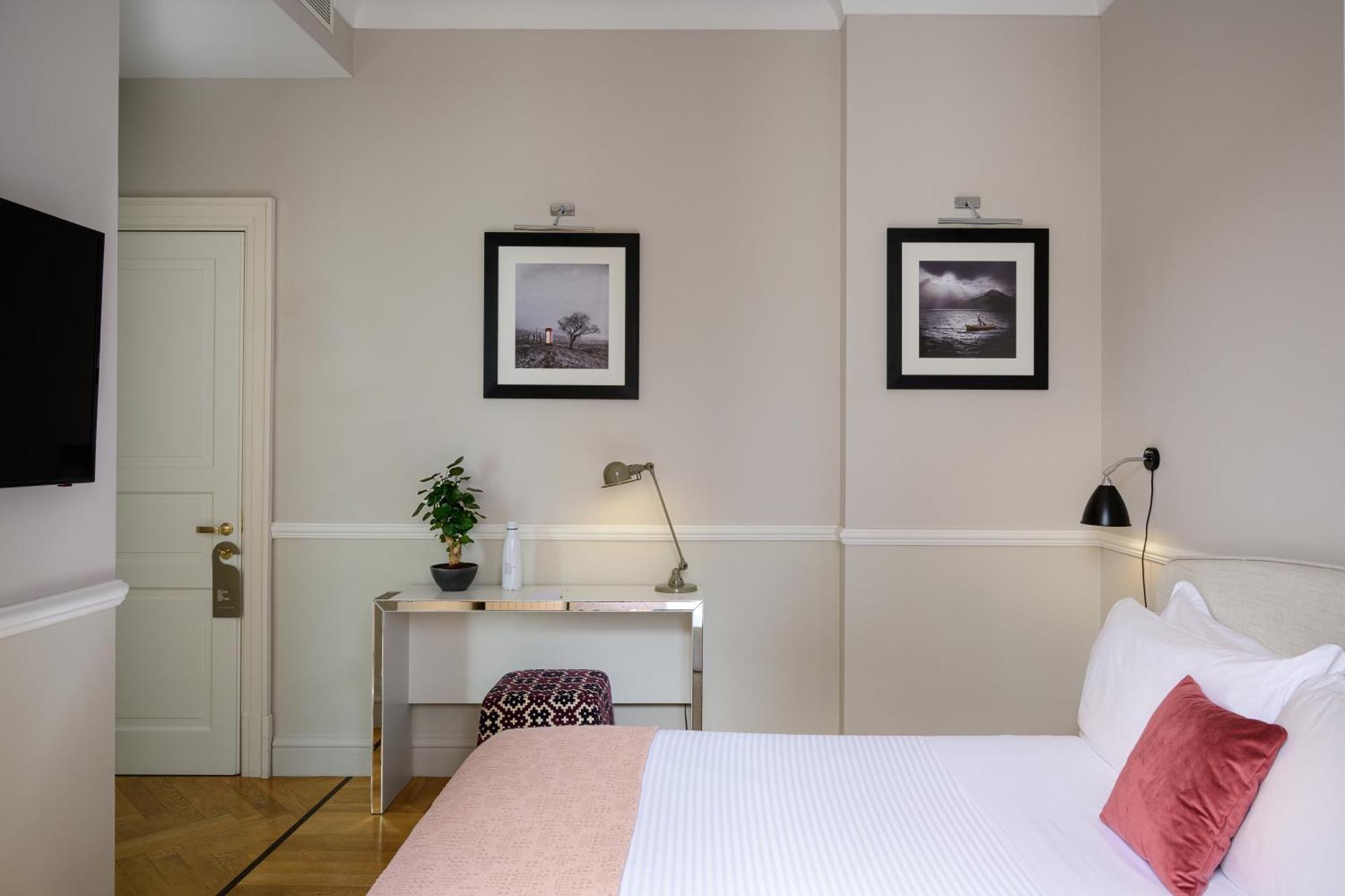Classic Single Room