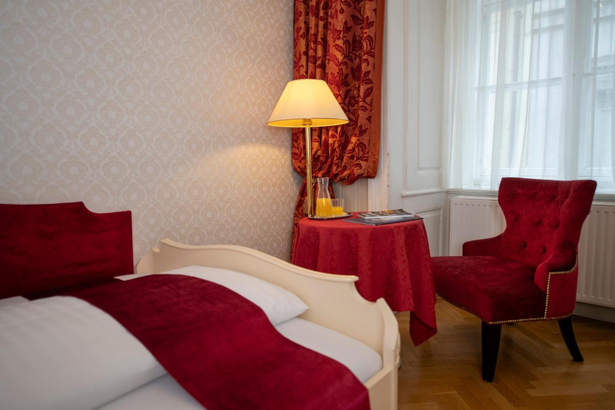 Deluxe Single Room