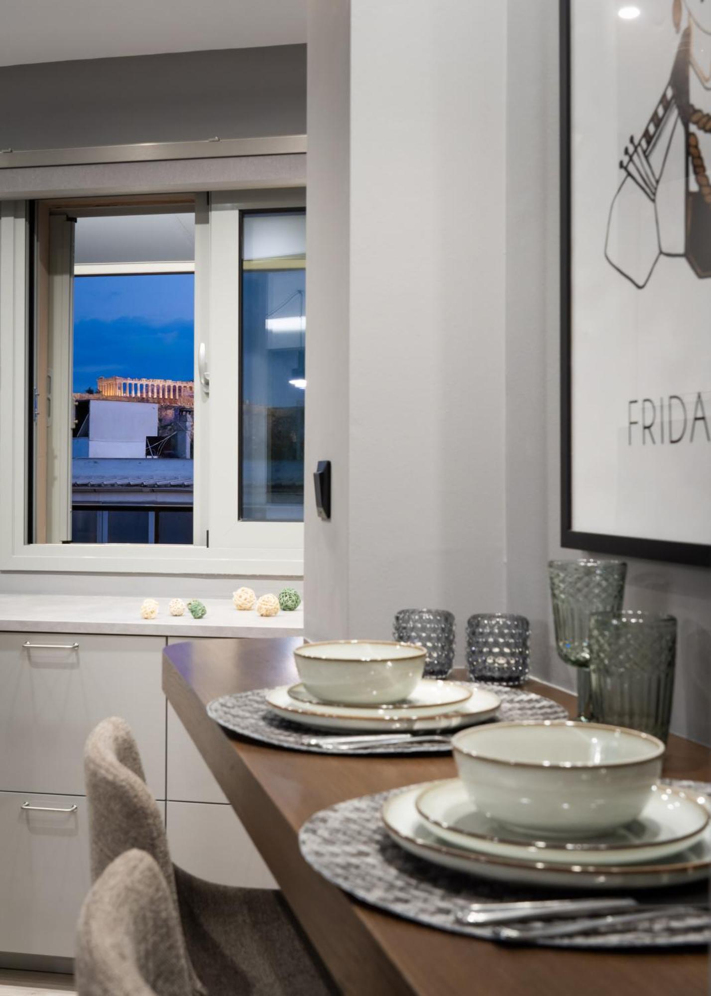 King Suite with Balcony & Acropolis View