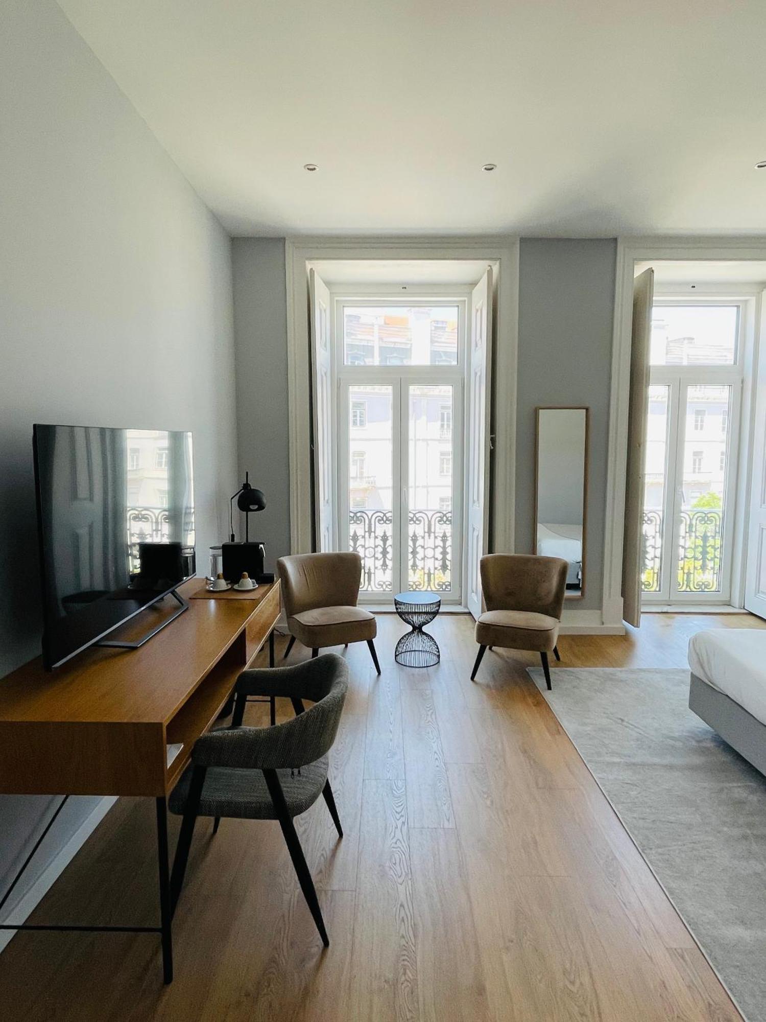 Superior Deluxe Suite