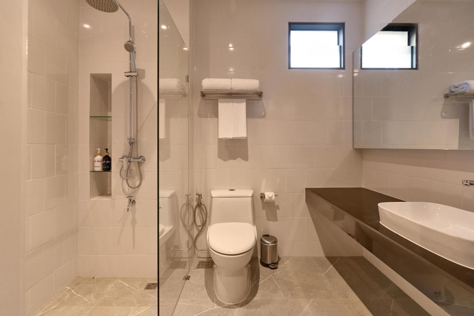 Deluxe Double Room with Balcony,1602371055:JPEG