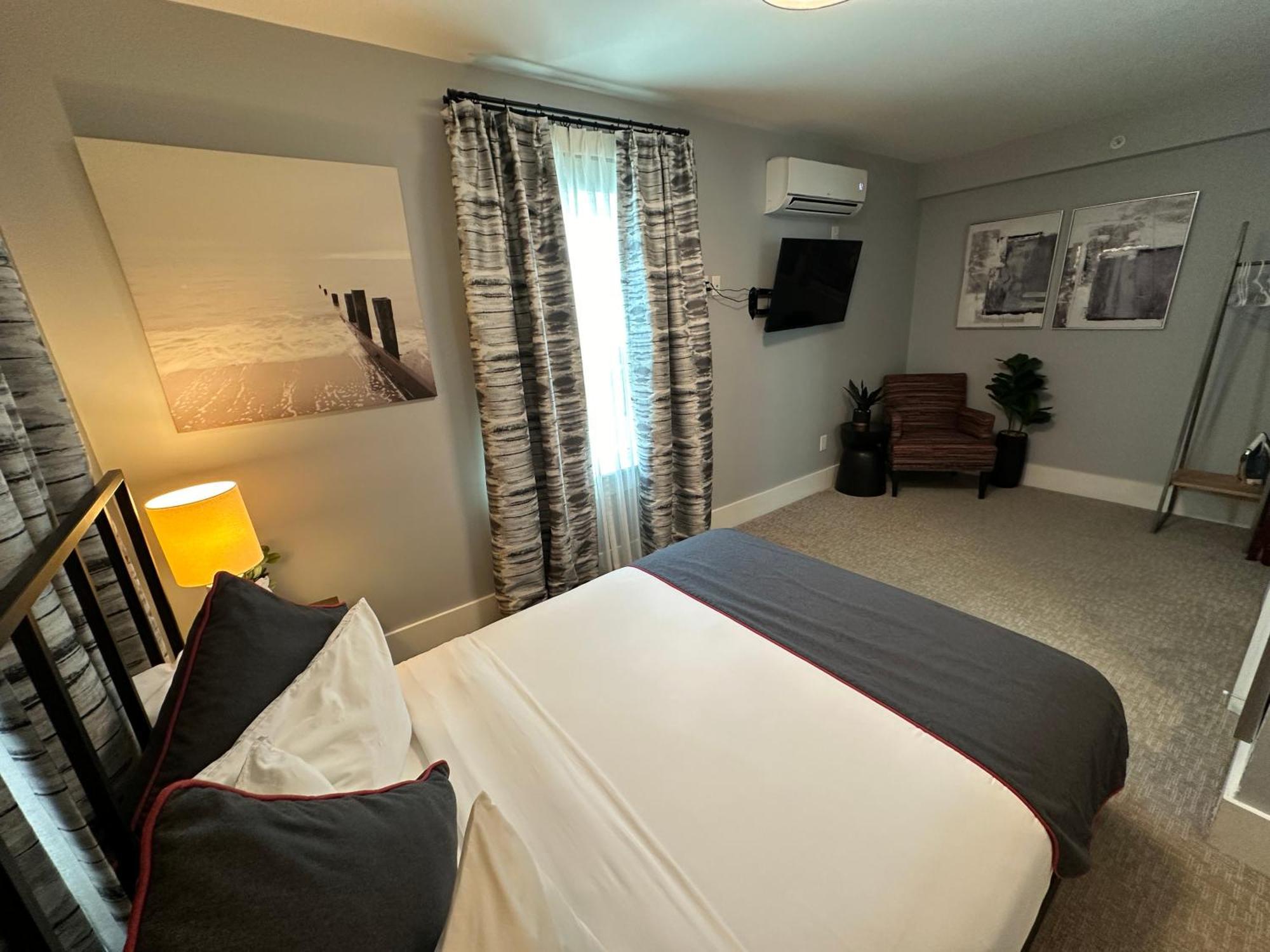 Deluxe Double Room with Bath