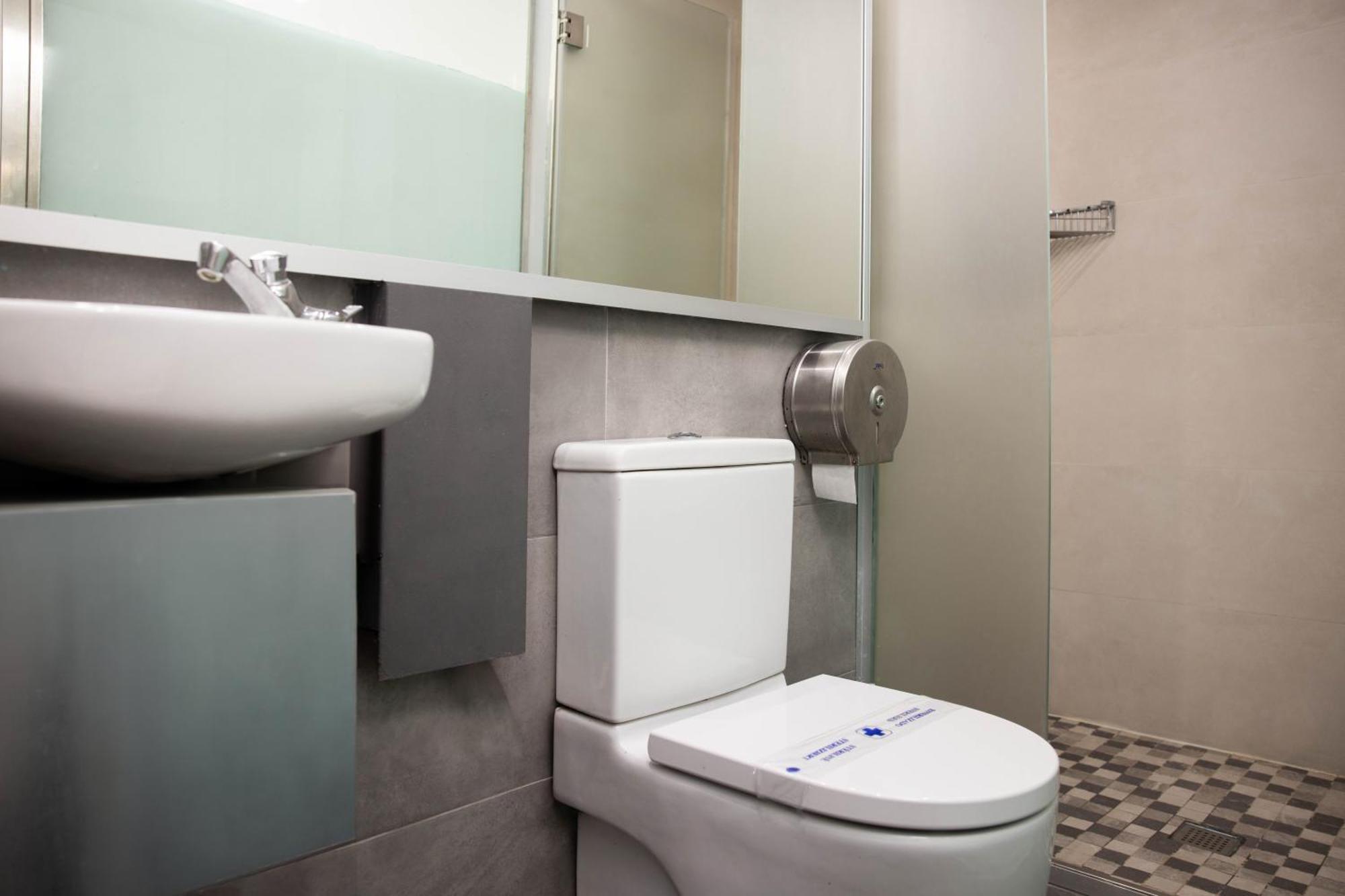 Quadruple Room Private Bathroom