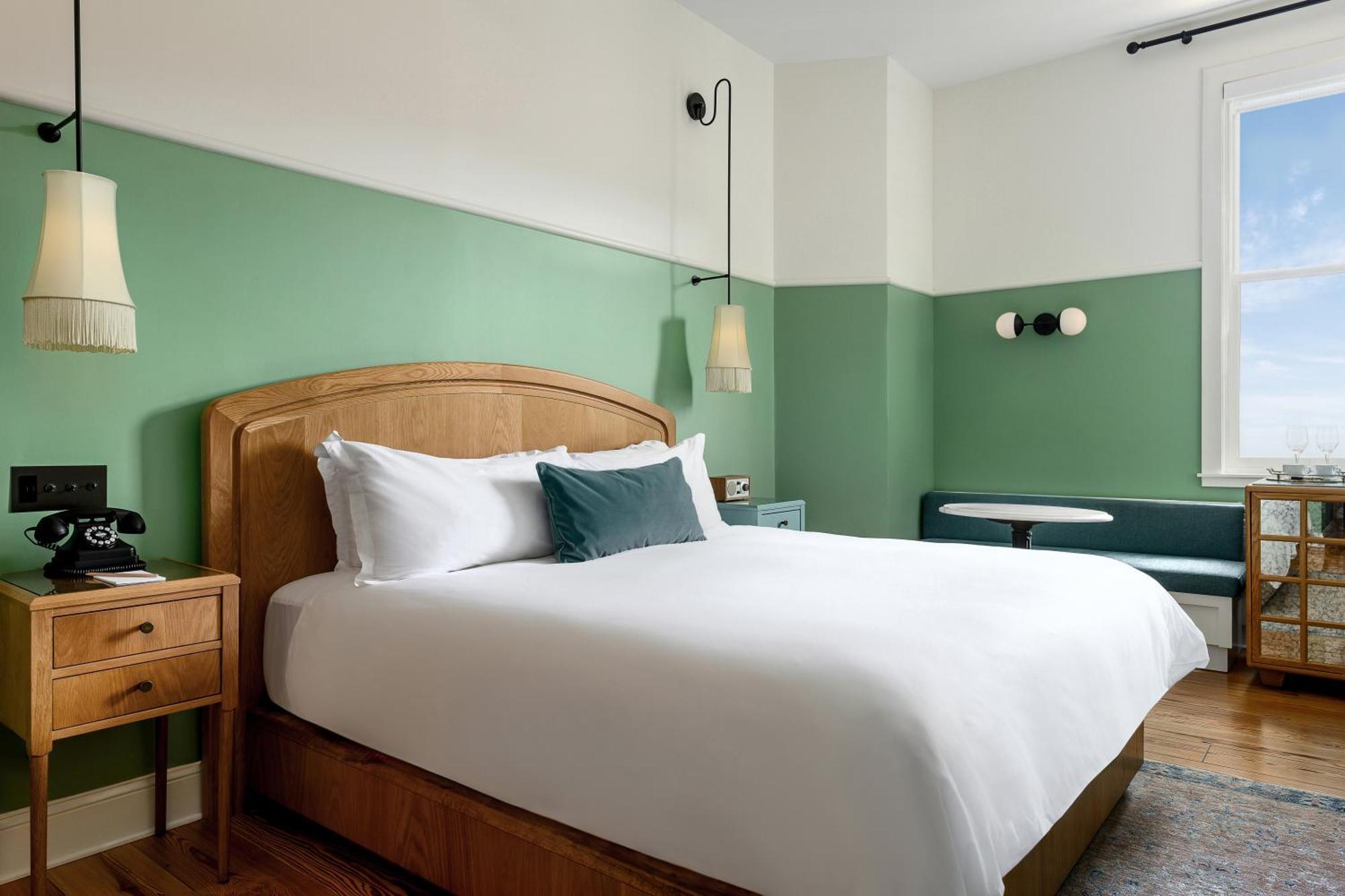 Premium King Room