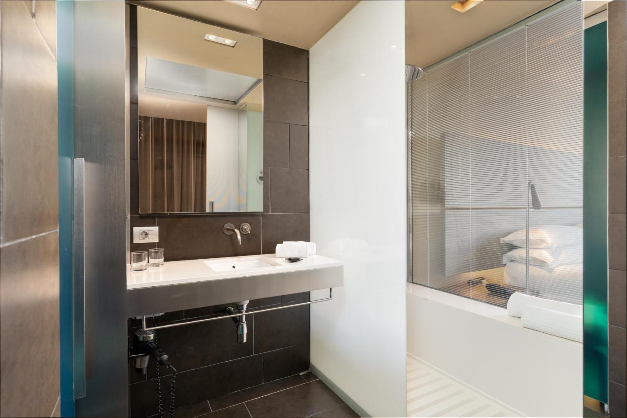 Double or Twin Room (1-2 Adults),1610216166:JPEG