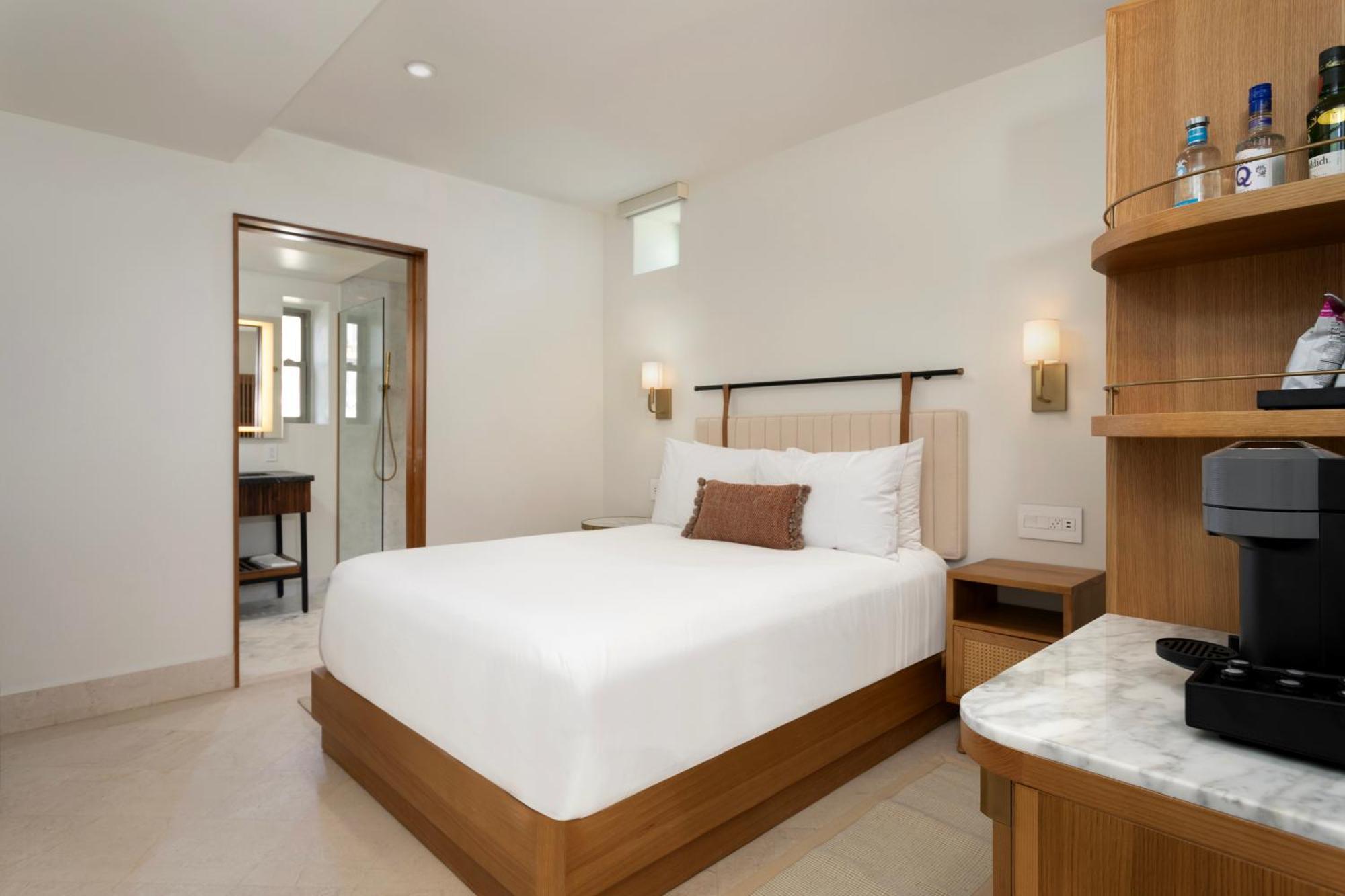 Superior Queen Room - Interior